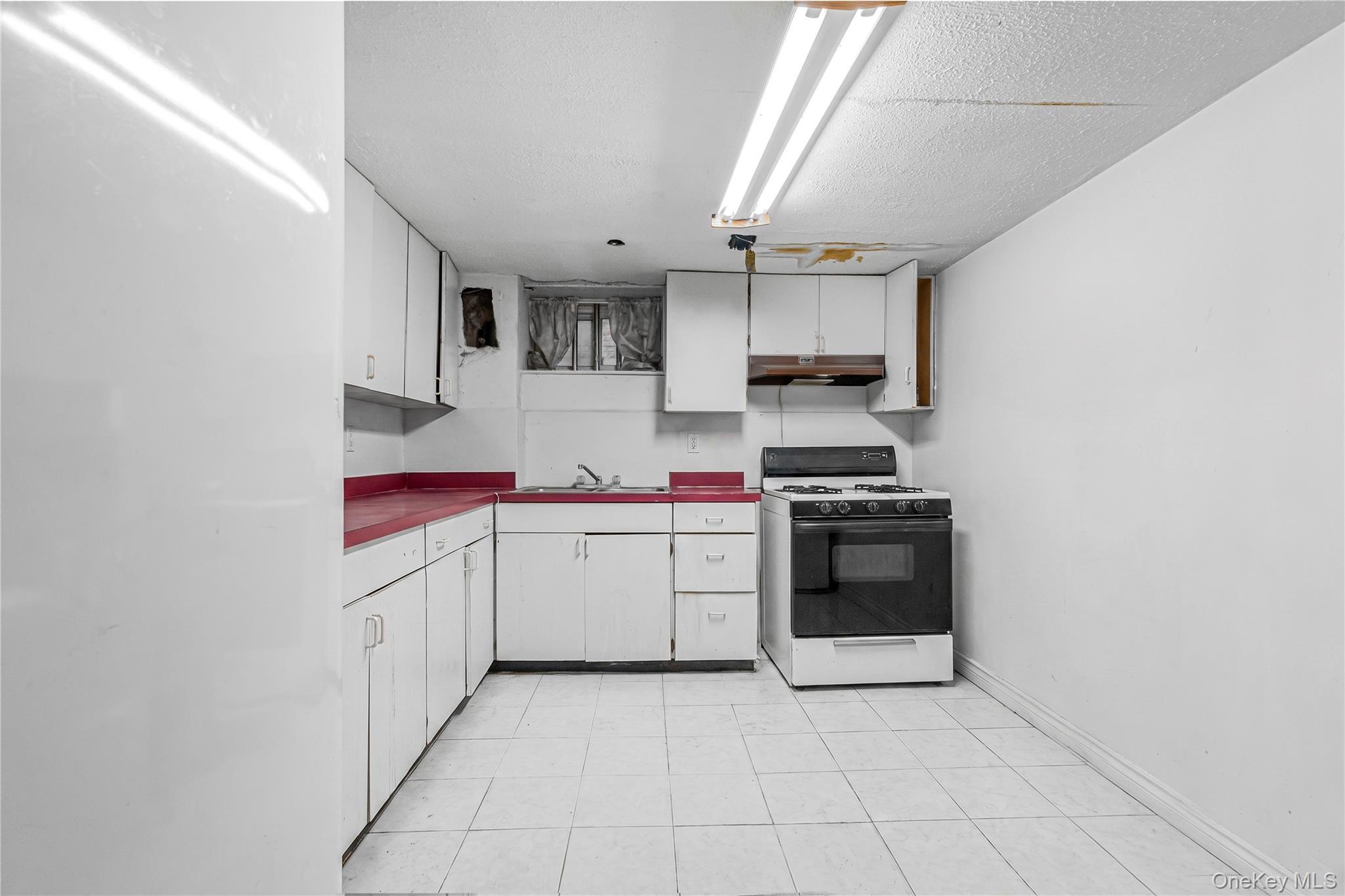 Single Family 114th Drive Queens, NY 11412, MLS-1039589-14