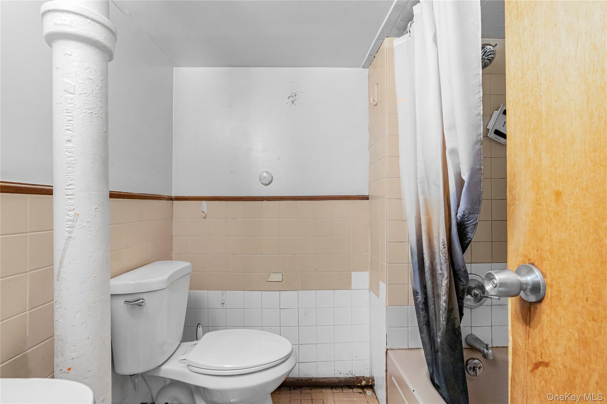 Single Family 114th Drive Queens, NY 11412, MLS-1039589-15