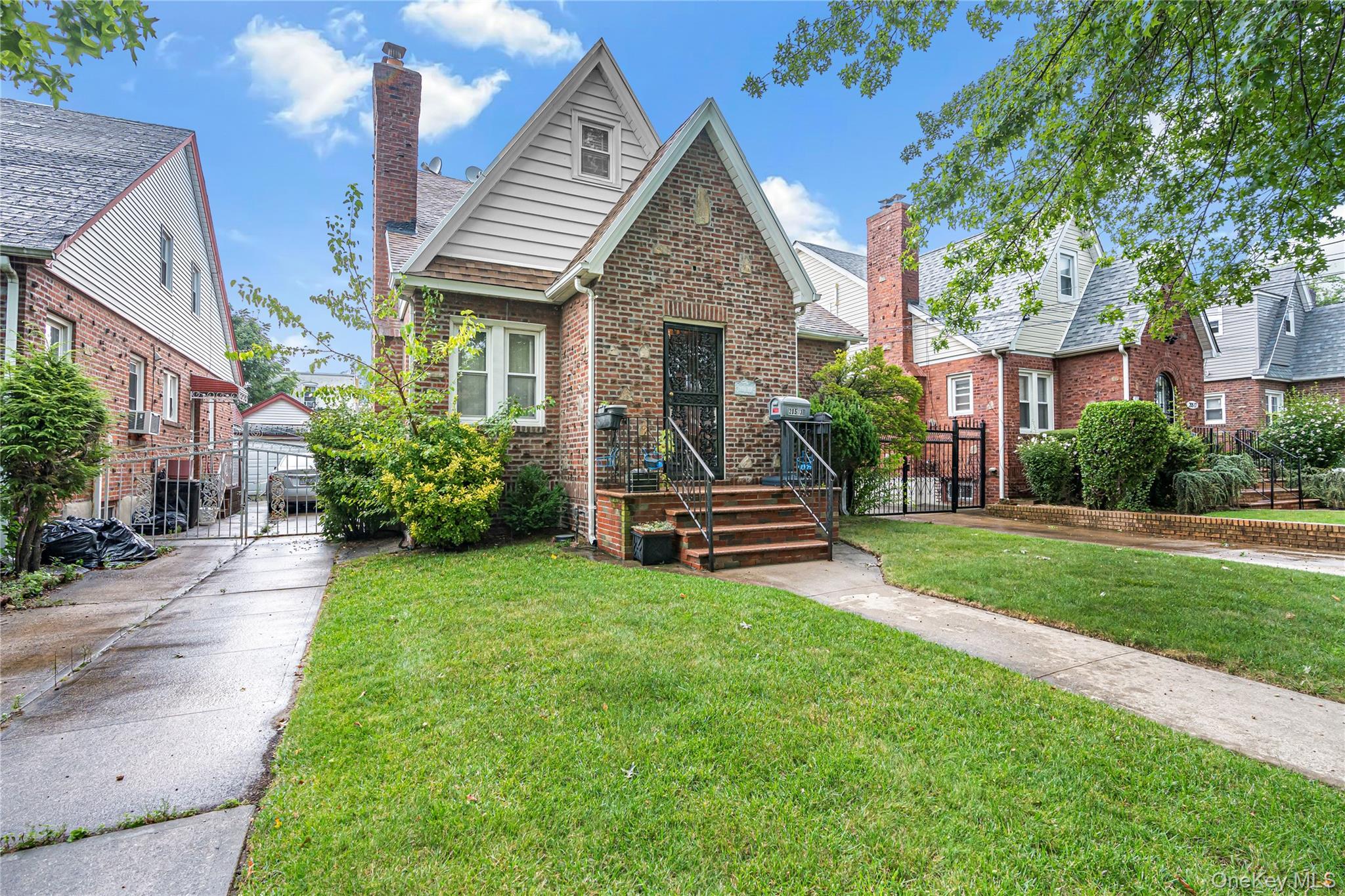 Single Family 114th Drive Queens, NY 11412, MLS-1039589-22
