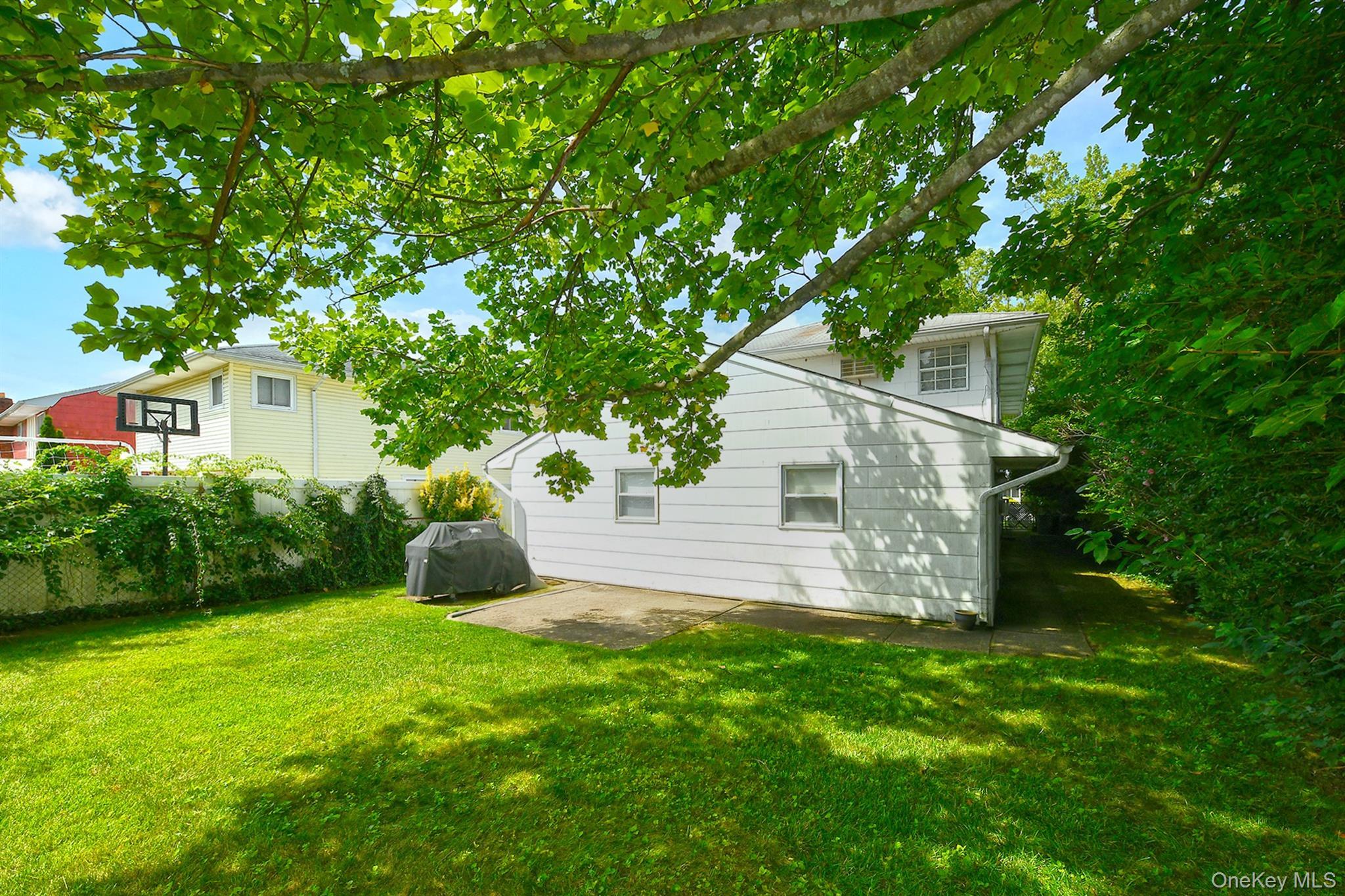 Single Family Meadowbrook Road Nassau County, NY 11566, MLS-1039593-15