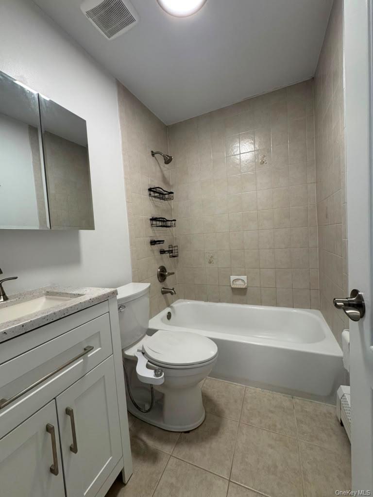 Single Family Seymour Drive Suffolk County, NY 11967, MLS-1039597-19