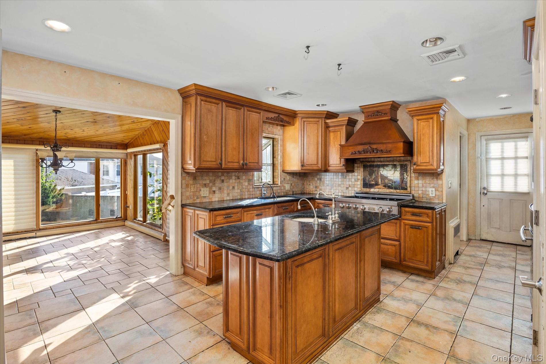 Single Family Perkins Avenue  Nassau County, NY 11572, MLS-1039609-13