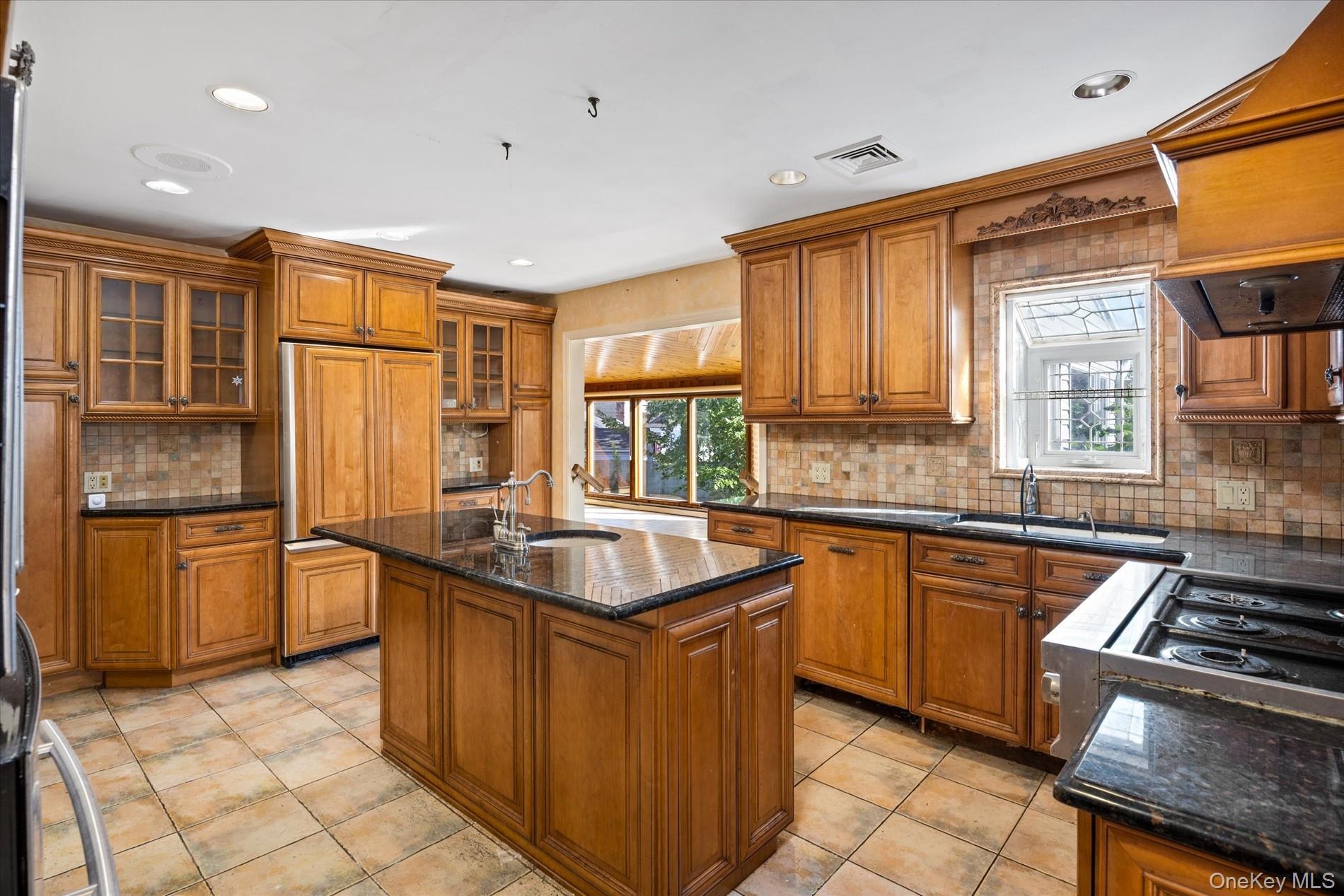 Single Family Perkins Avenue  Nassau County, NY 11572, MLS-1039609-14