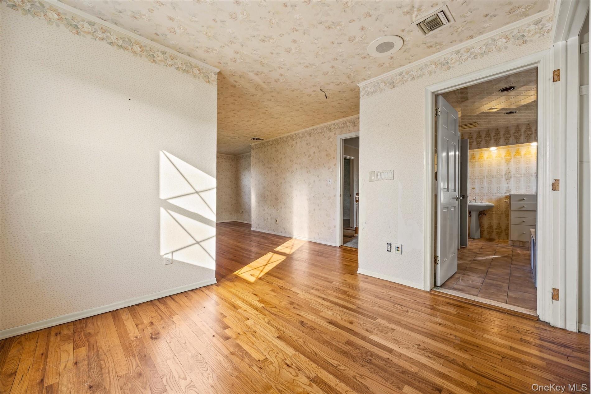 Single Family Perkins Avenue  Nassau County, NY 11572, MLS-1039609-26