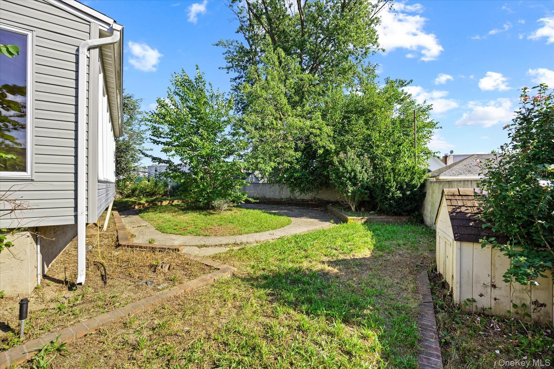Single Family Perkins Avenue  Nassau County, NY 11572, MLS-1039609-5