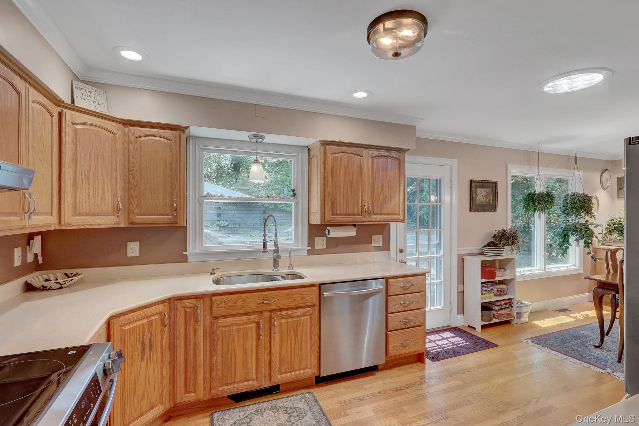 Single Family Greenlawn Road Suffolk County, NY 11789, MLS-1039611-11