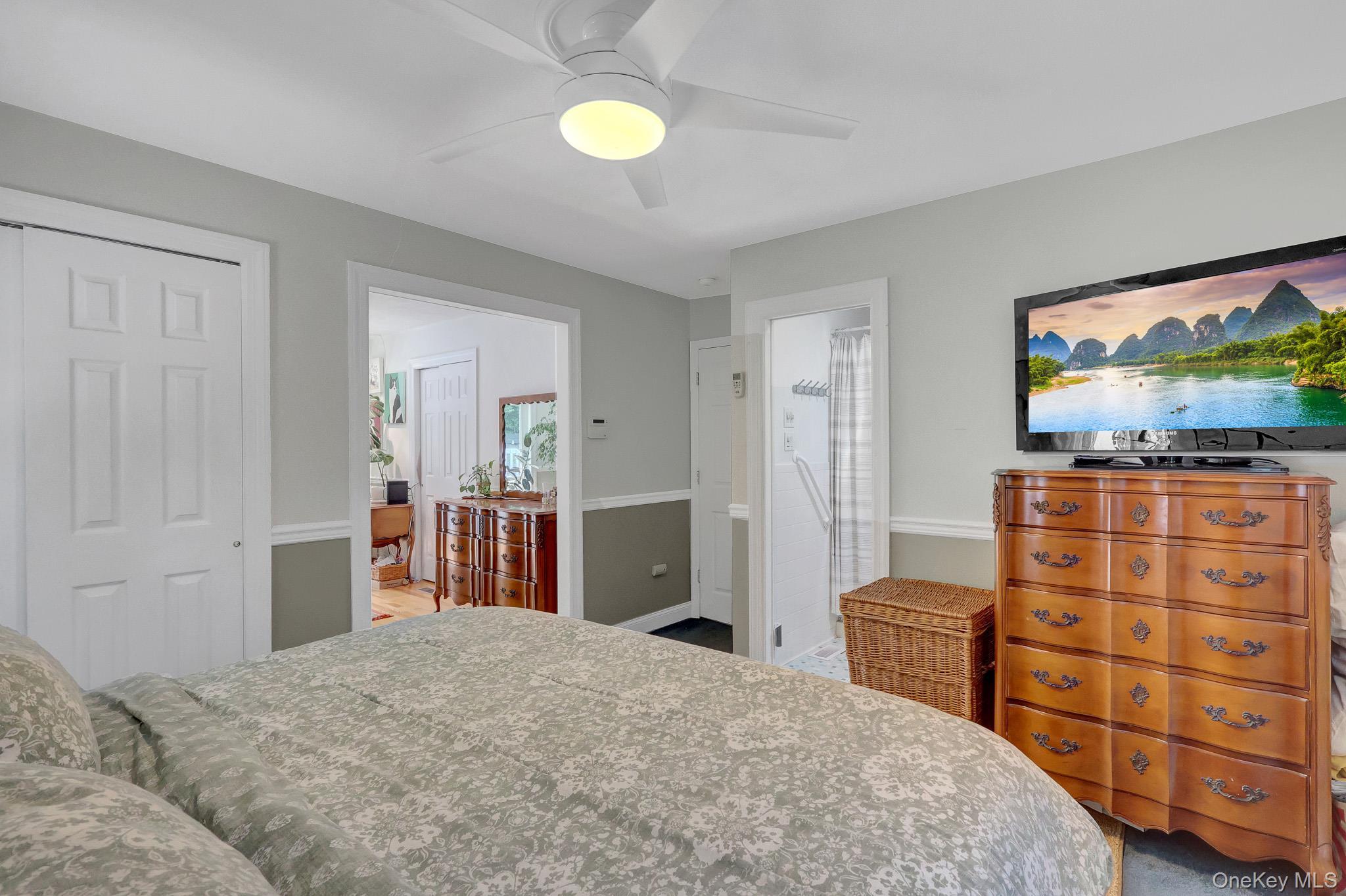 Single Family Greenlawn Road Suffolk County, NY 11789, MLS-1039611-15