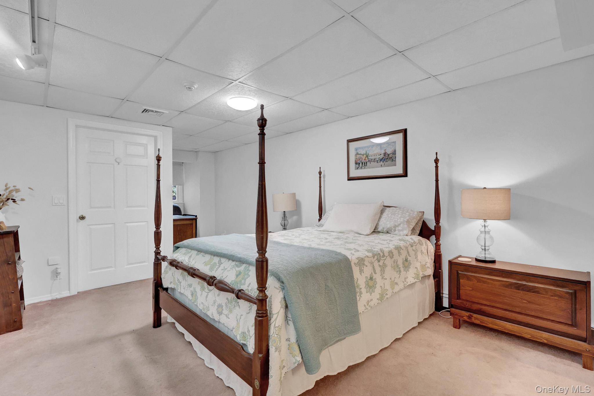 Single Family Greenlawn Road Suffolk County, NY 11789, MLS-1039611-22