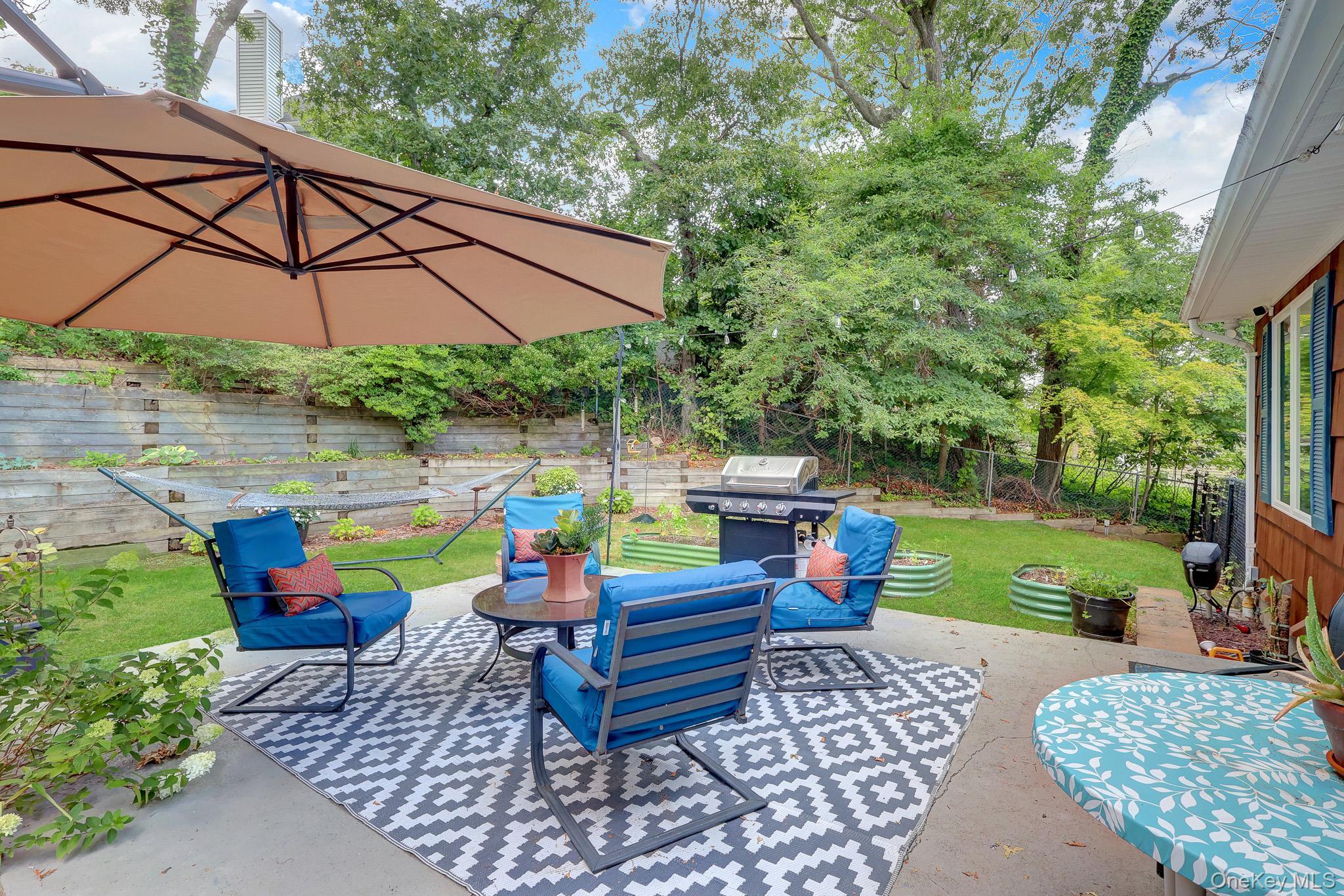 Single Family Greenlawn Road Suffolk County, NY 11789, MLS-1039611-28