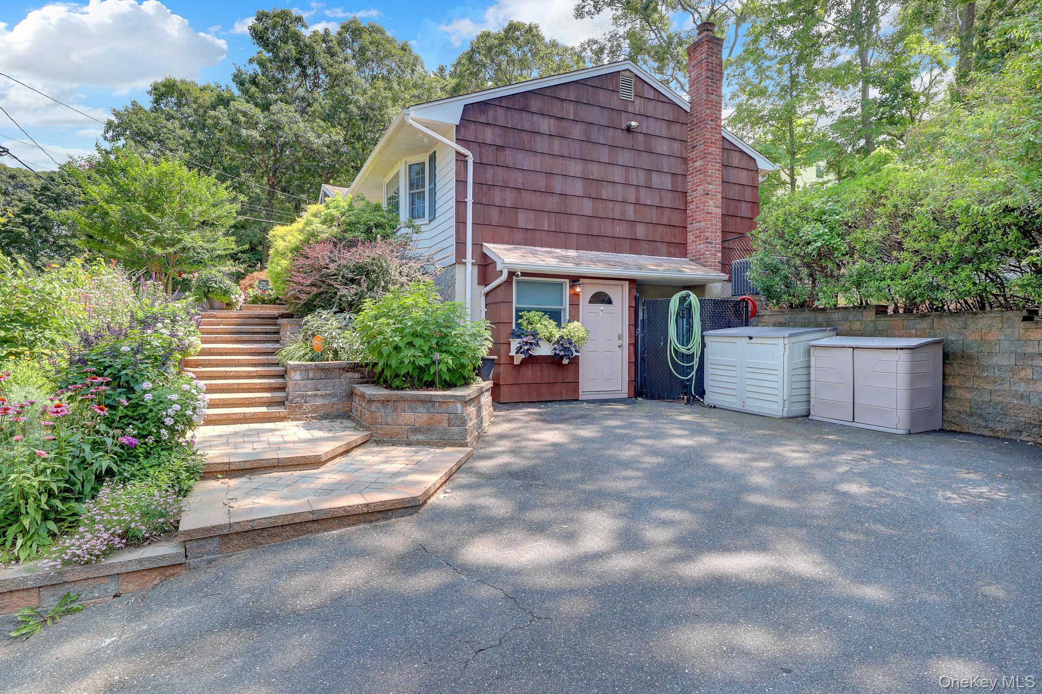 Single Family Greenlawn Road Suffolk County, NY 11789, MLS-1039611-3