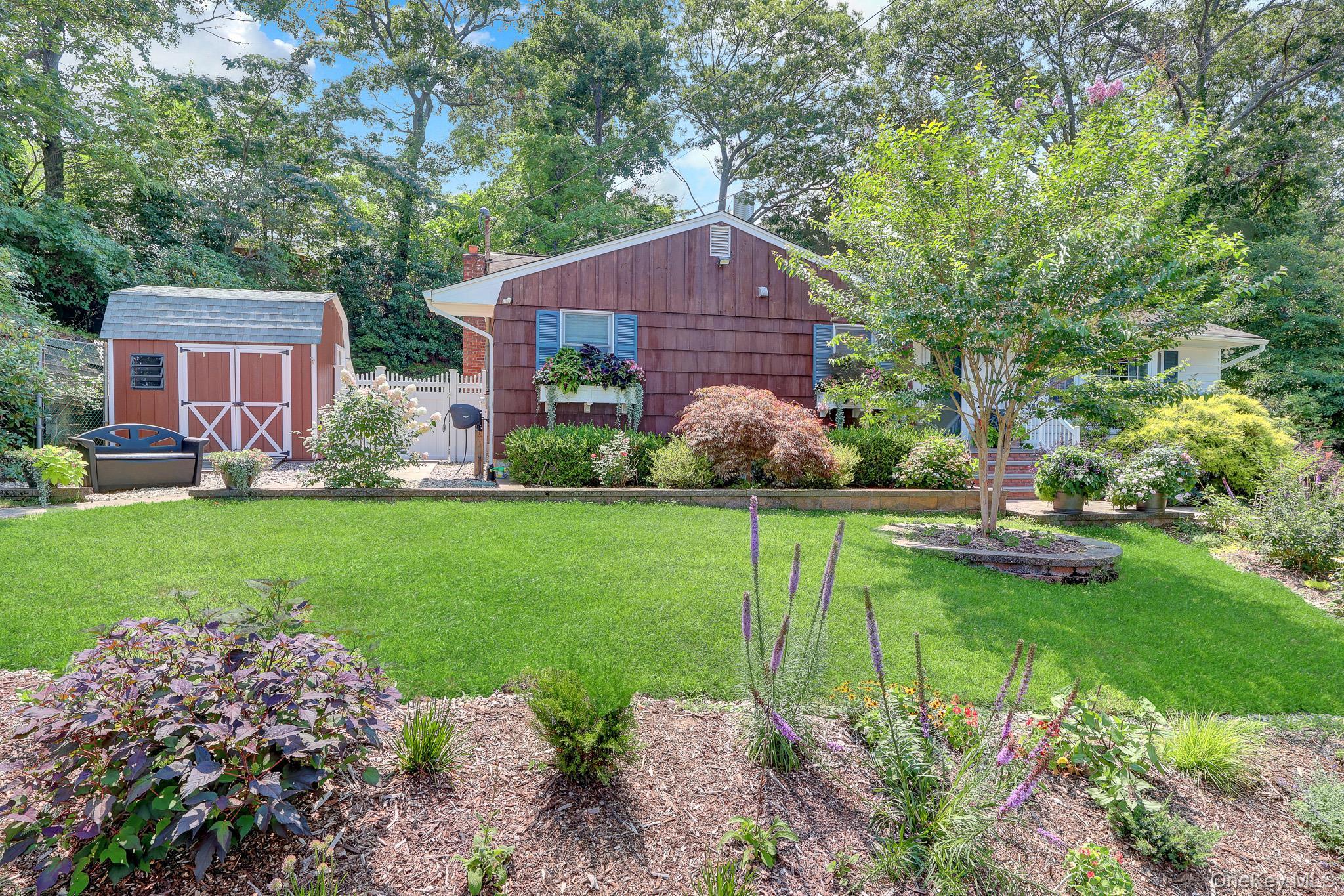 Single Family Greenlawn Road  Suffolk County, NY 11789, MLS-1039611-32