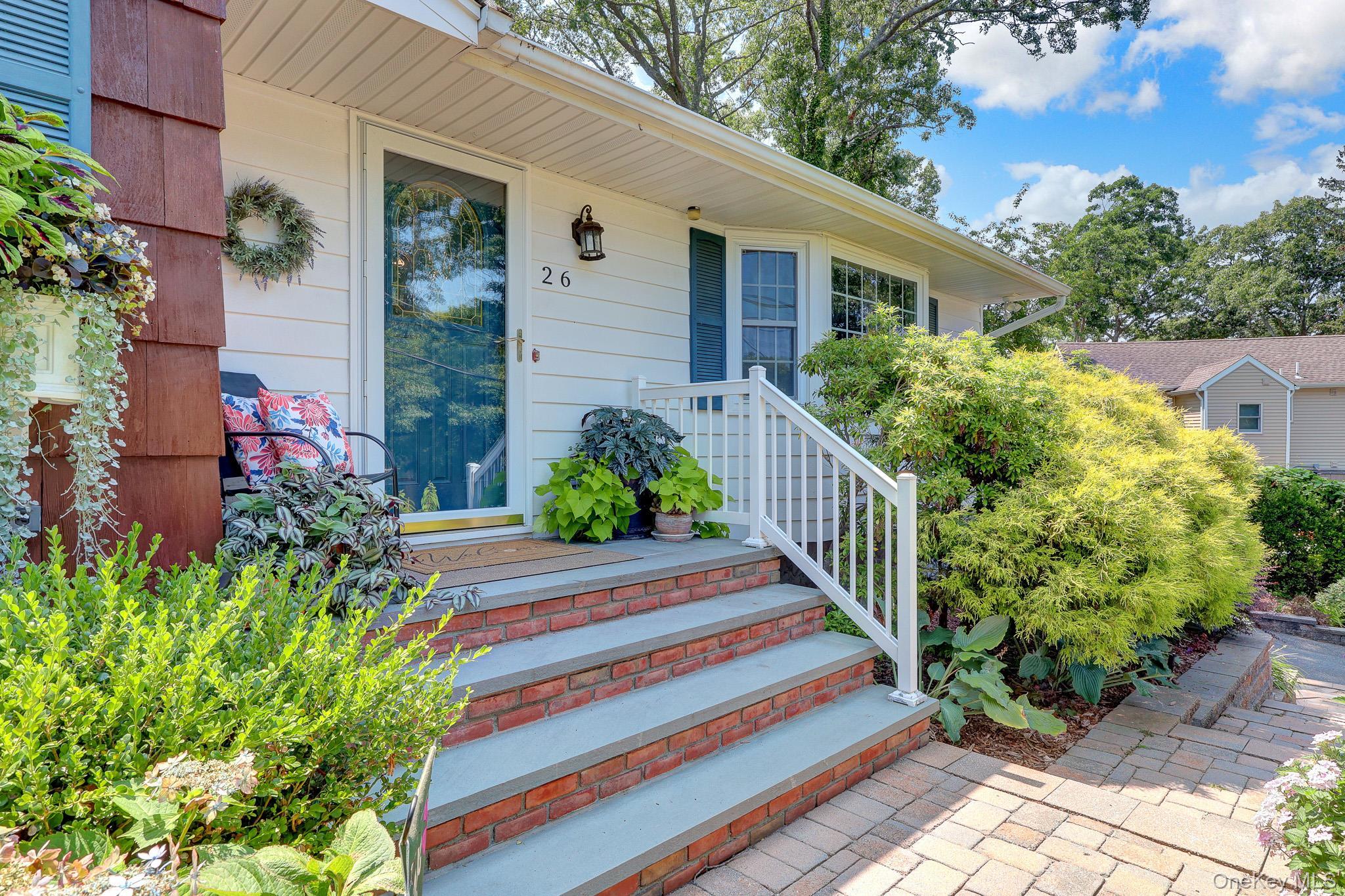 Single Family Greenlawn Road Suffolk County, NY 11789, MLS-1039611-4
