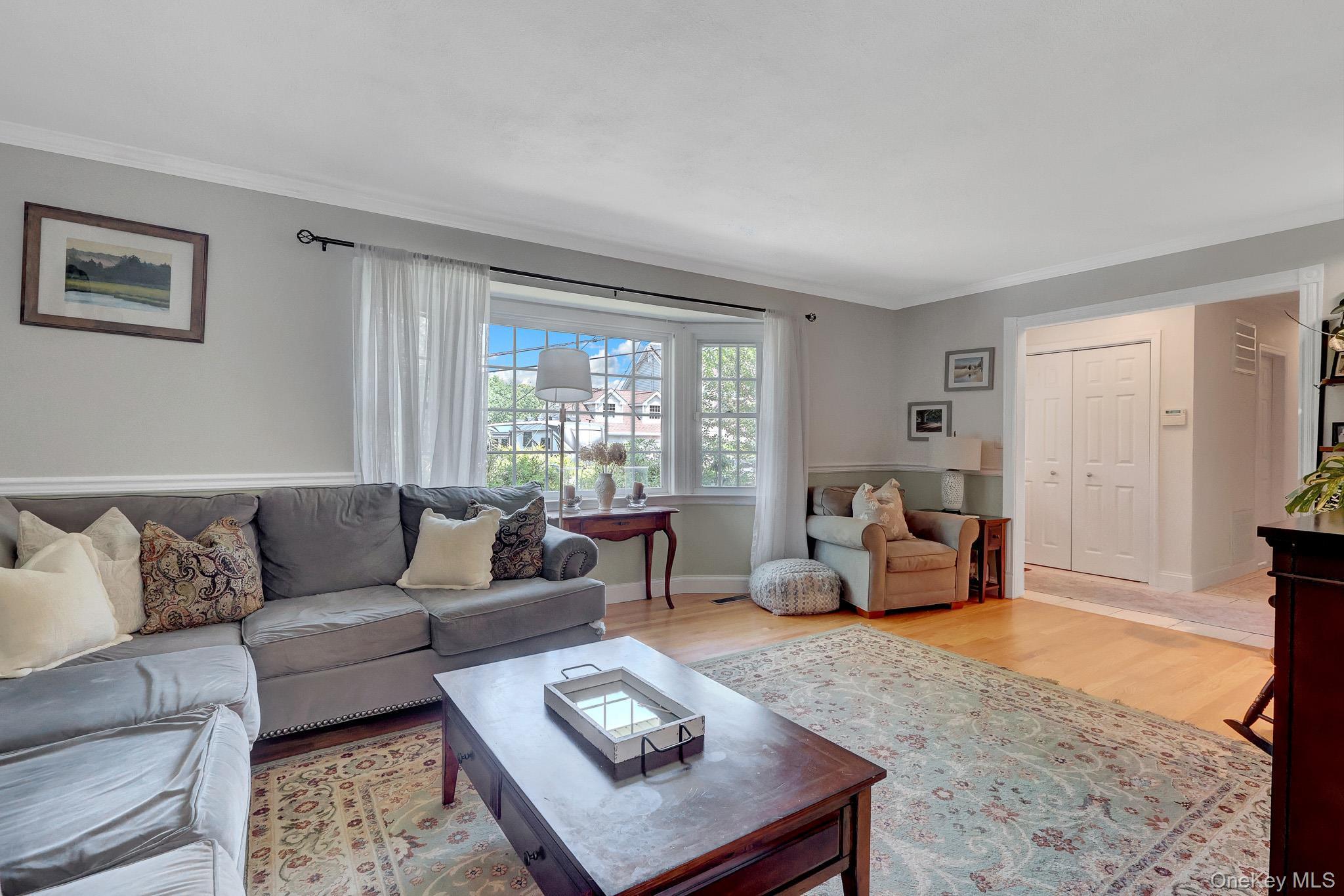 Single Family Greenlawn Road Suffolk County, NY 11789, MLS-1039611-7