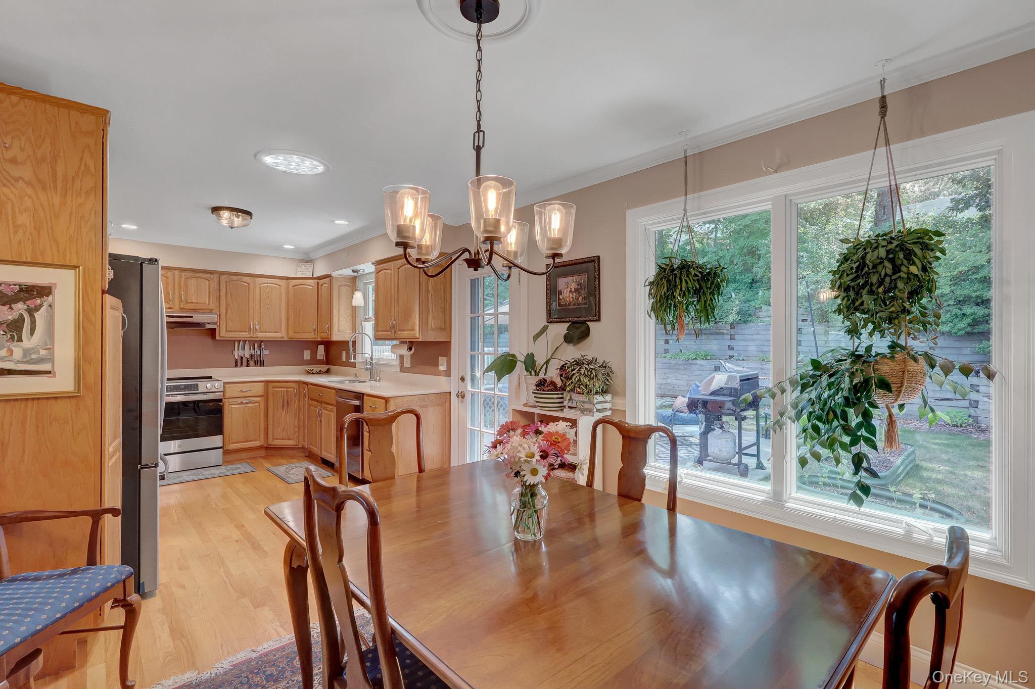 Single Family Greenlawn Road Suffolk County, NY 11789, MLS-1039611-8