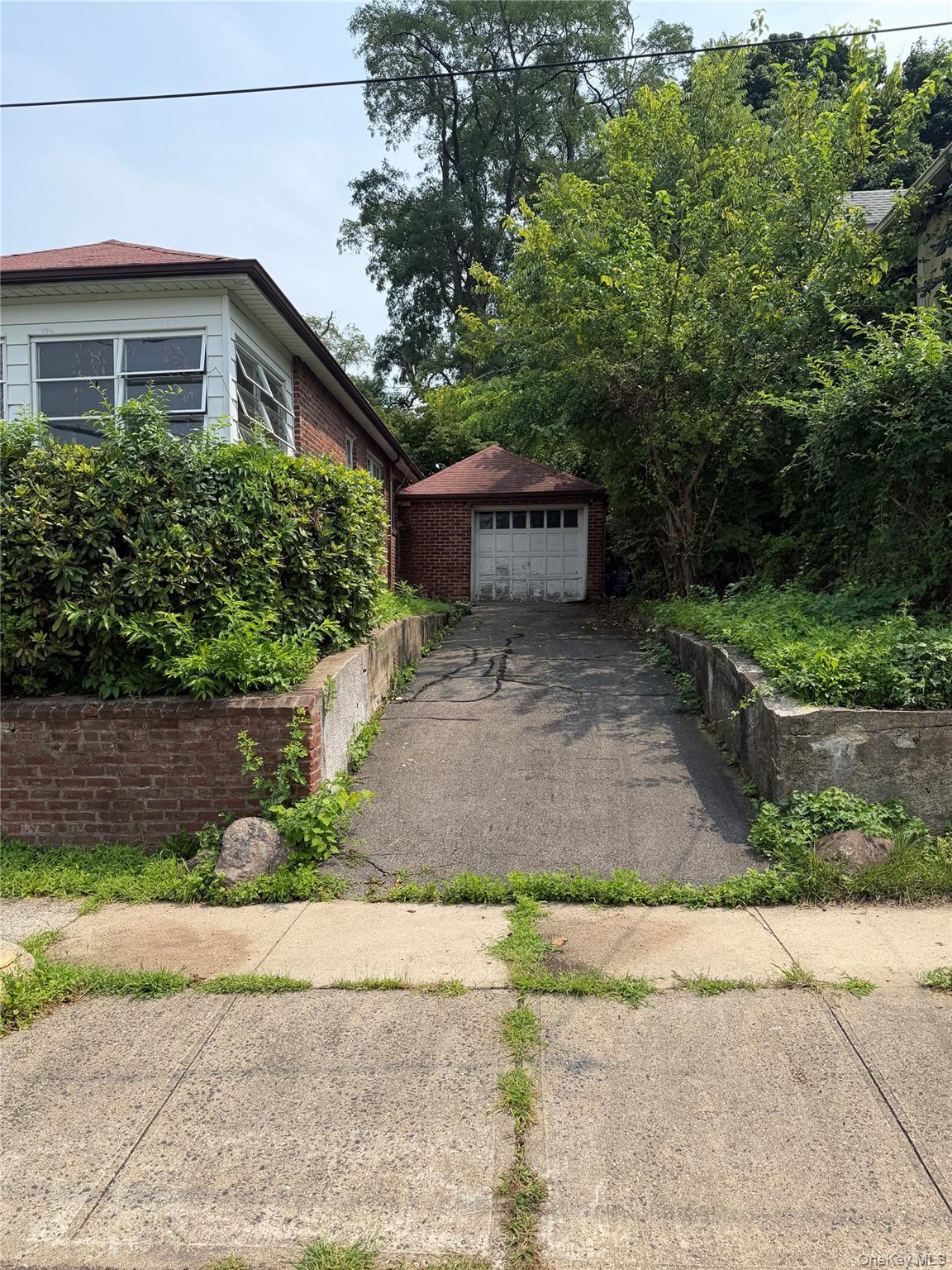Single Family Hunt Avenue Westchester County, NY 10710, MLS-1039612-20