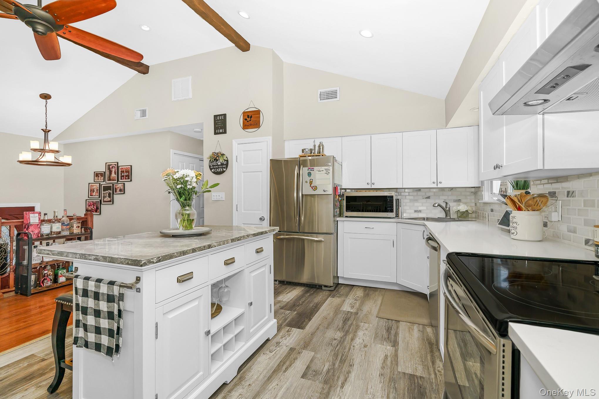 Single Family Avenue B  Suffolk County, NY 11779, MLS-1039625-15