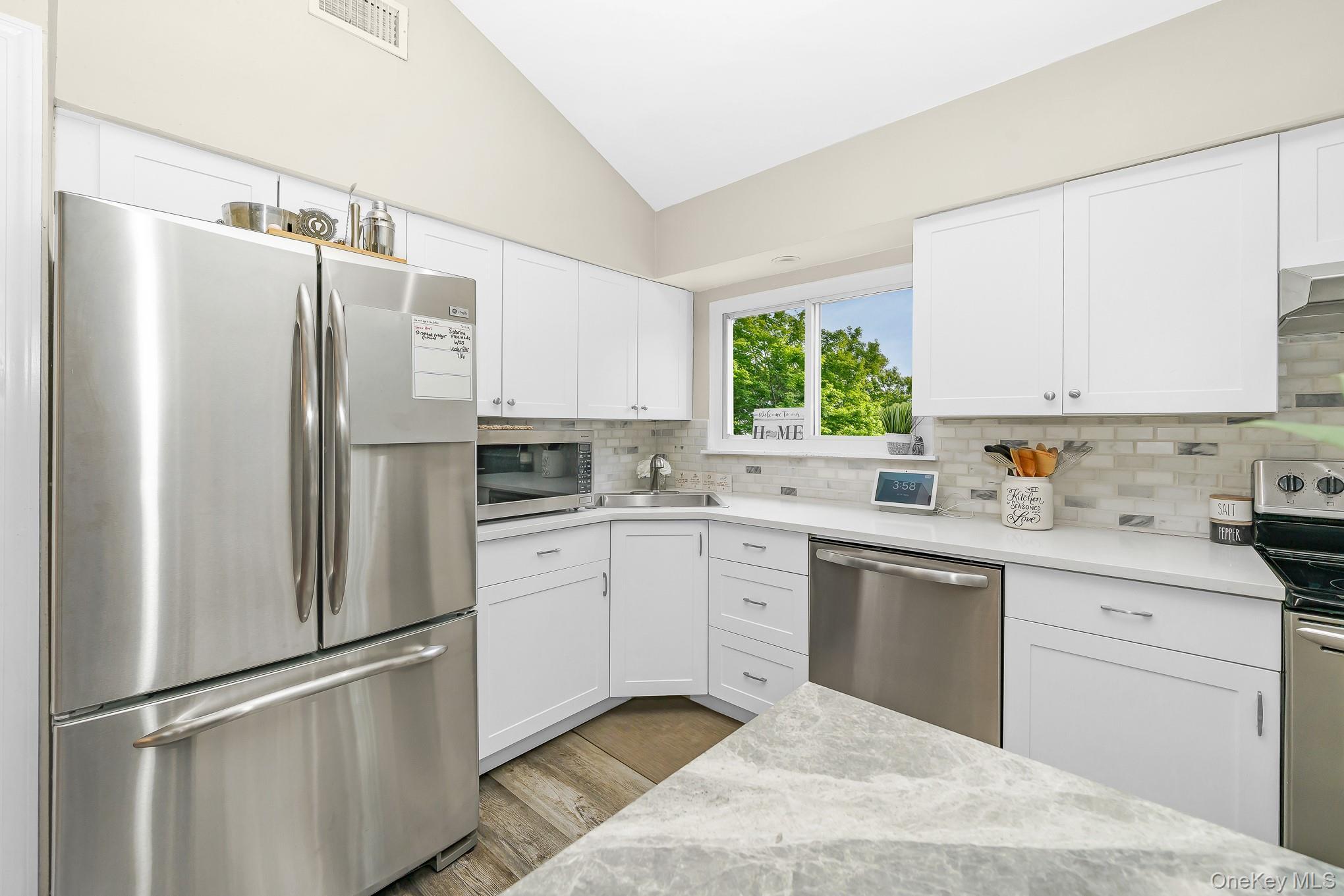 Single Family Avenue B  Suffolk County, NY 11779, MLS-1039625-16