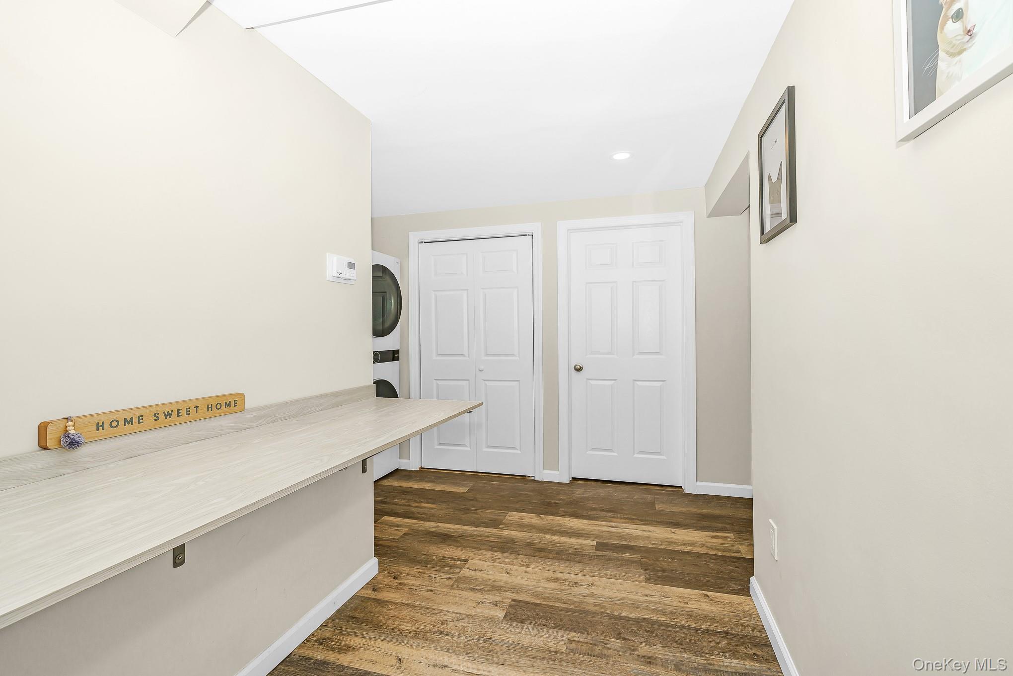Single Family Avenue B  Suffolk County, NY 11779, MLS-1039625-35