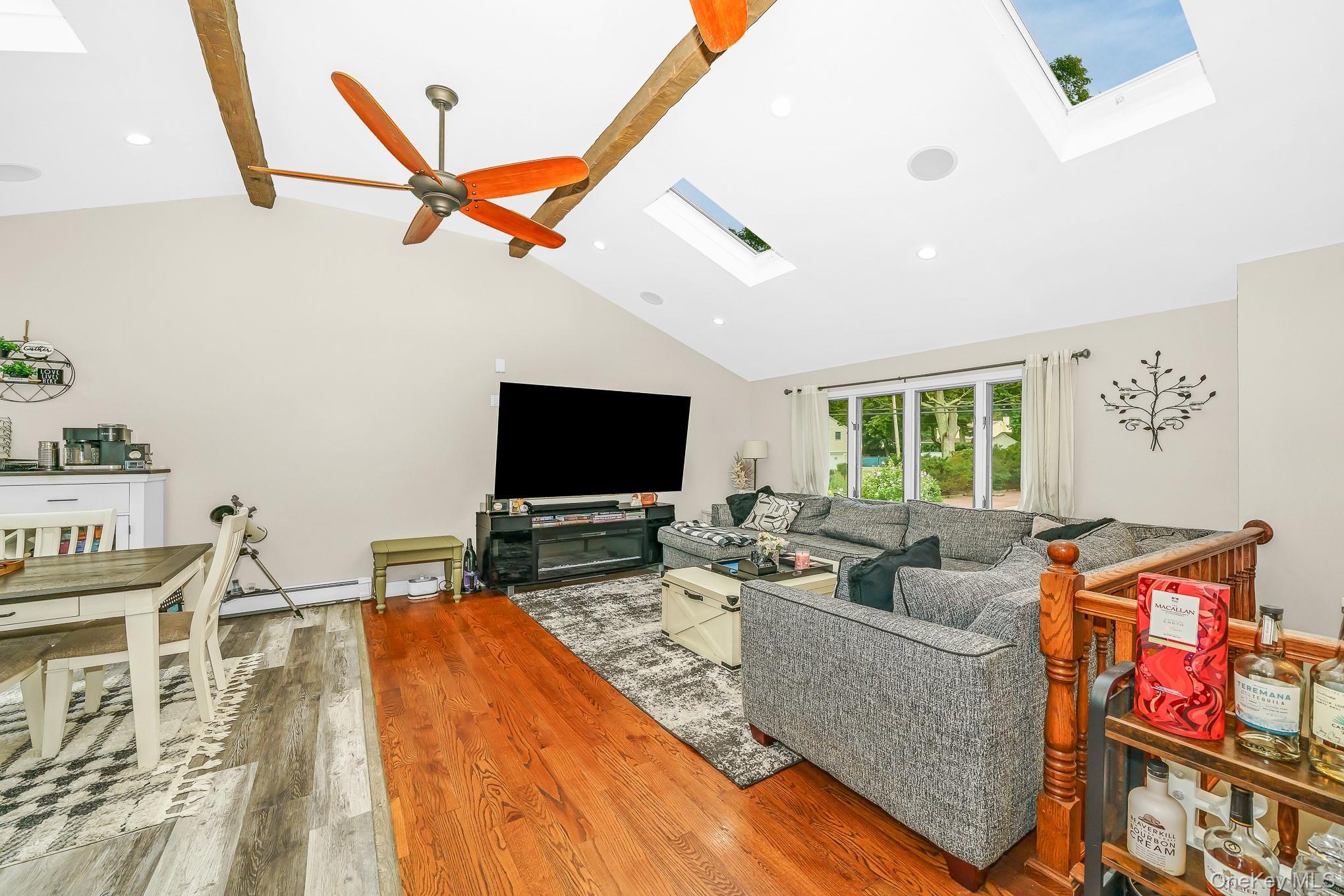 Single Family Avenue B  Suffolk County, NY 11779, MLS-1039625-5