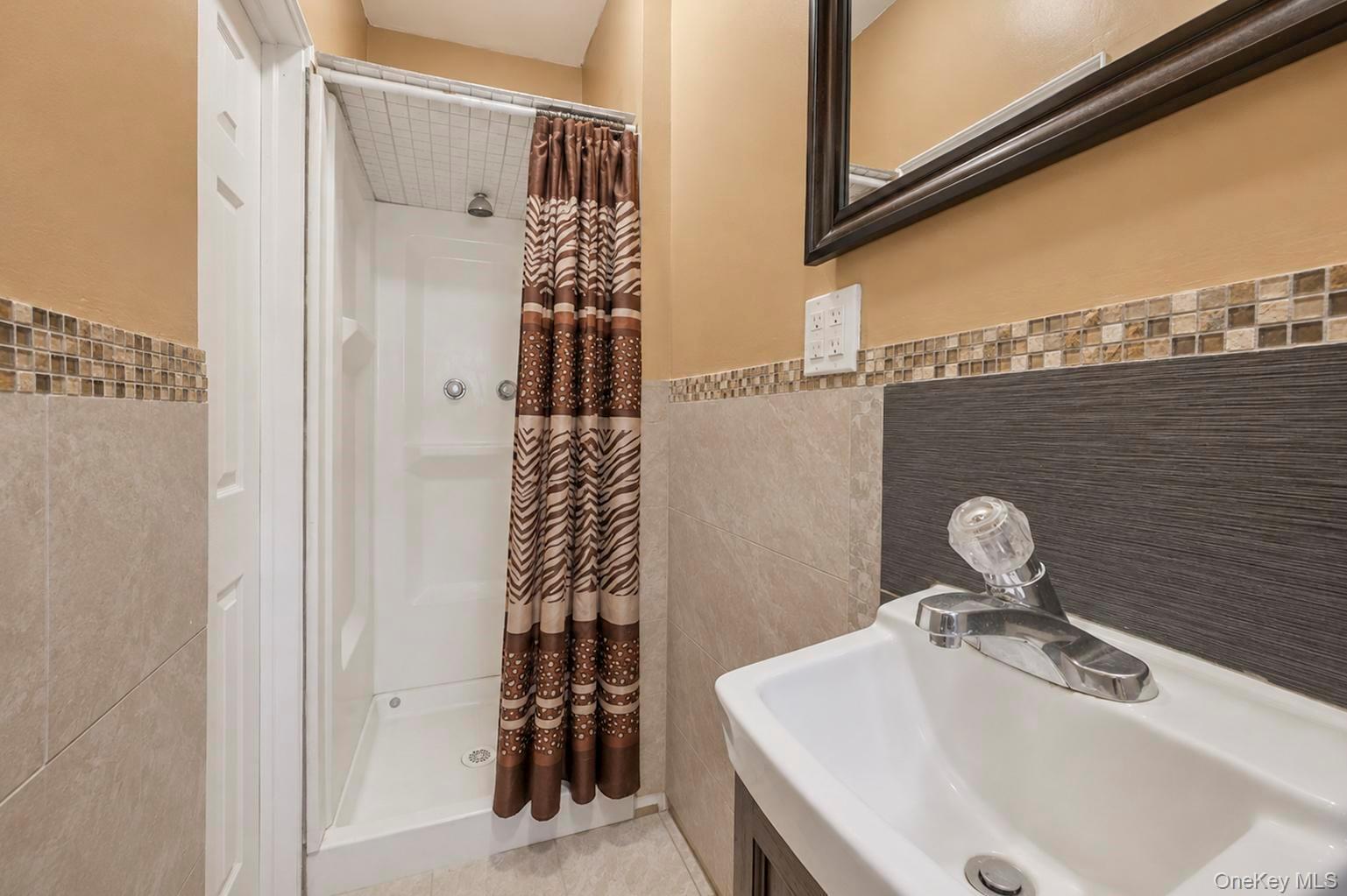 Single Family 178th Street Queens, NY 11434, MLS-1039626-25
