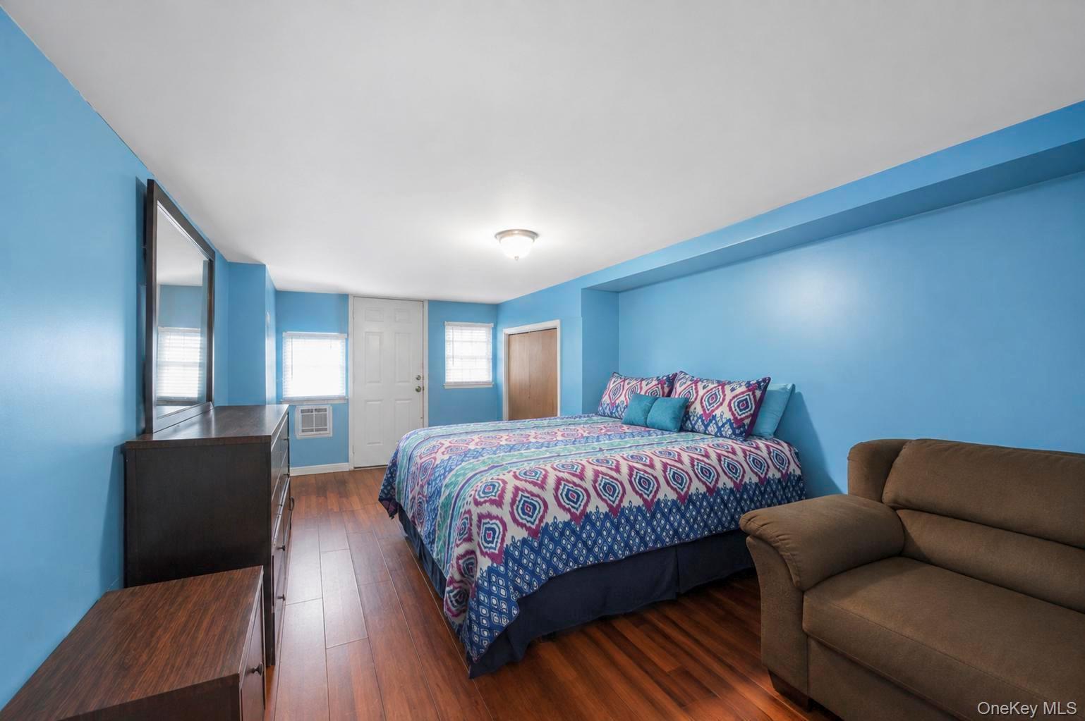 Single Family 178th Street Queens, NY 11434, MLS-1039626-39