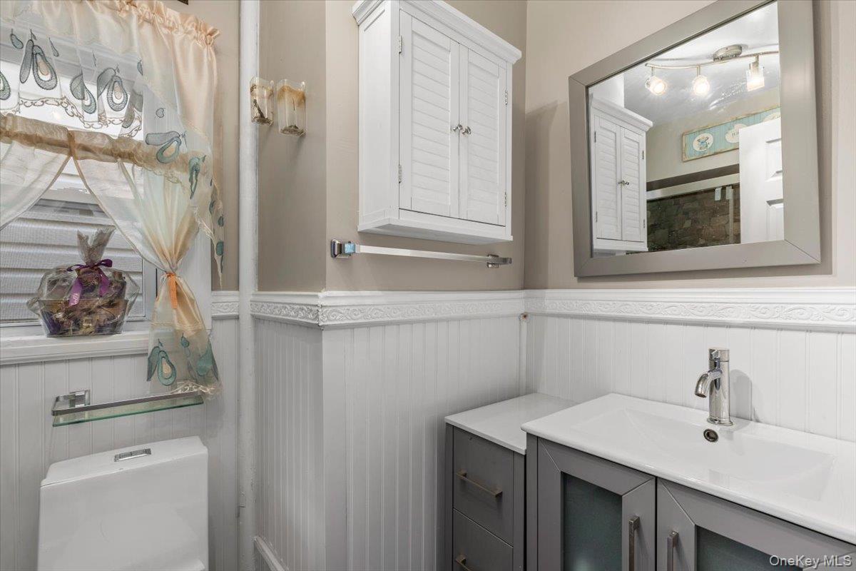 Single Family Willett Avenue Bronx, NY 10467, MLS-1039627-12
