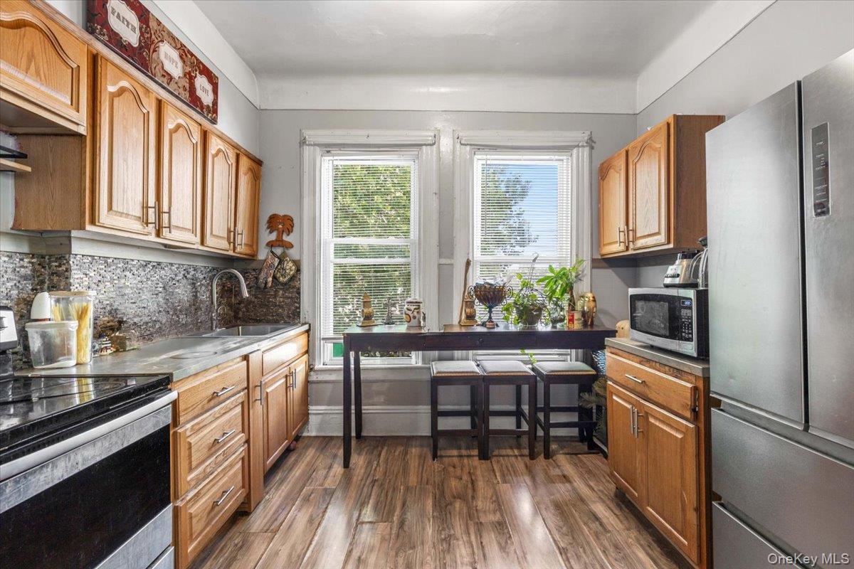 Single Family Willett Avenue Bronx, NY 10467, MLS-1039627-14