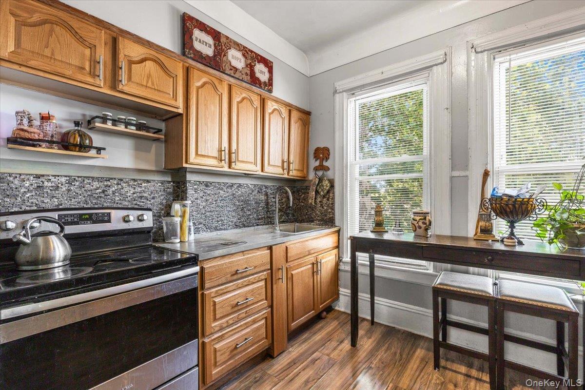 Single Family Willett Avenue Bronx, NY 10467, MLS-1039627-15