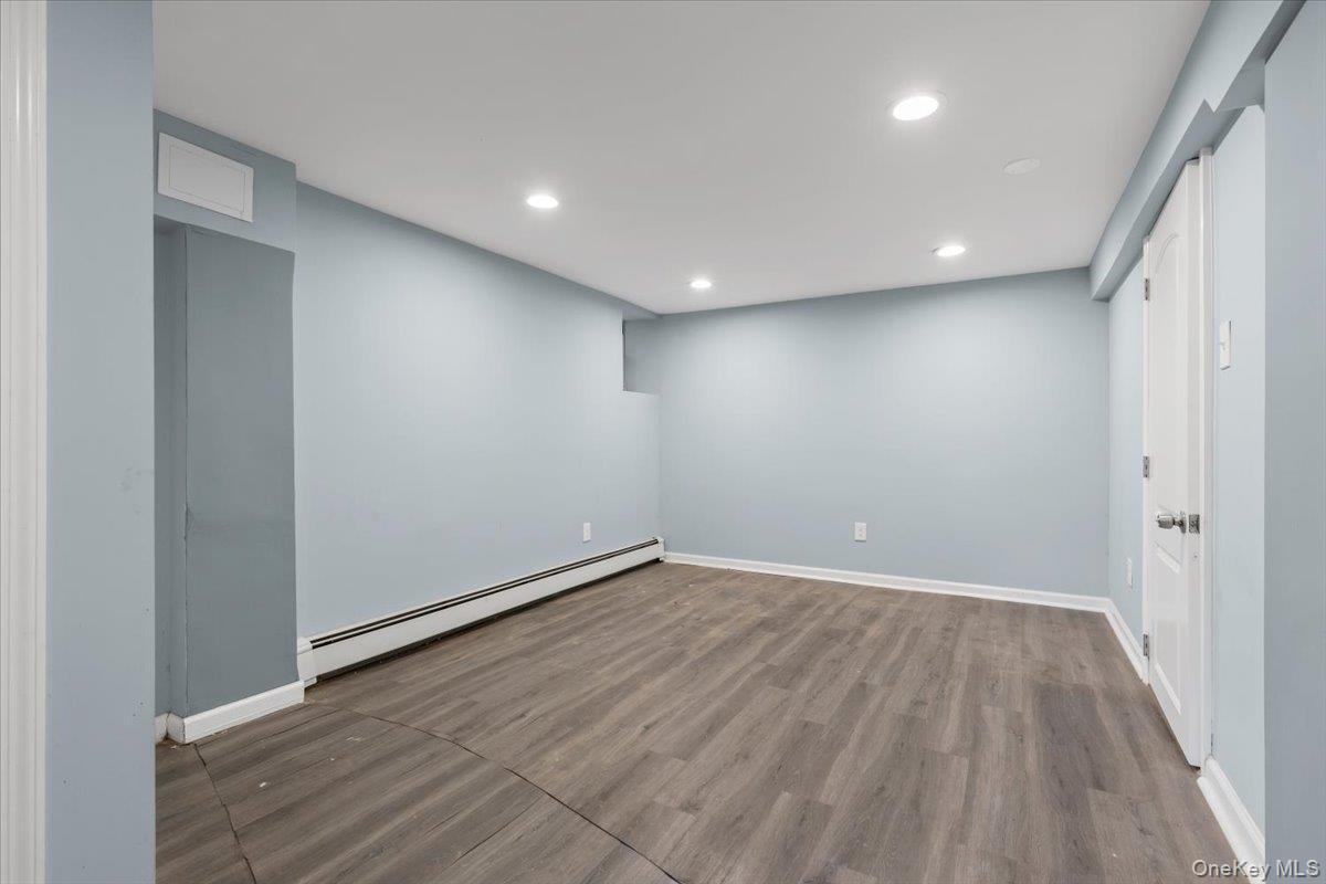 Single Family Willett Avenue Bronx, NY 10467, MLS-1039627-20