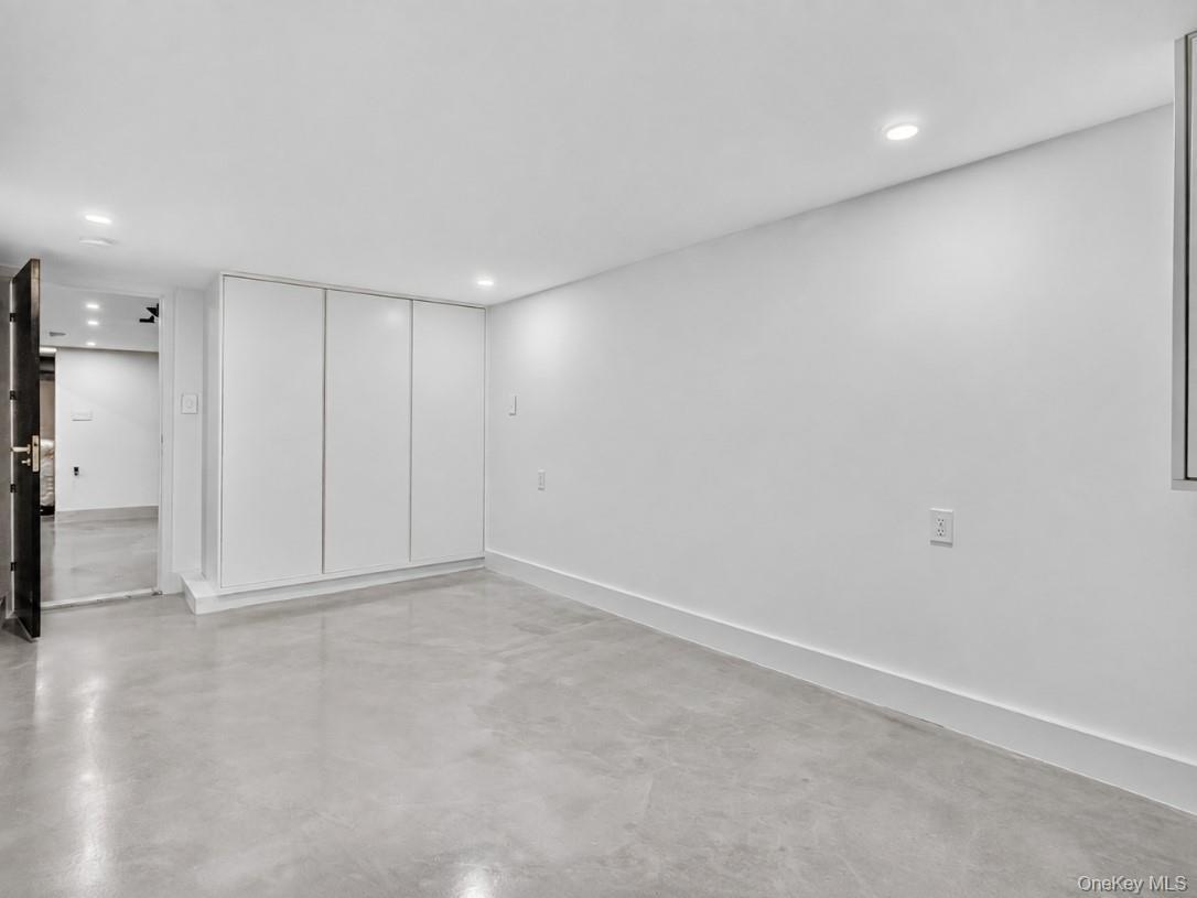 Single Family 71st Street  Queens, NY 11370, MLS-1039628-25