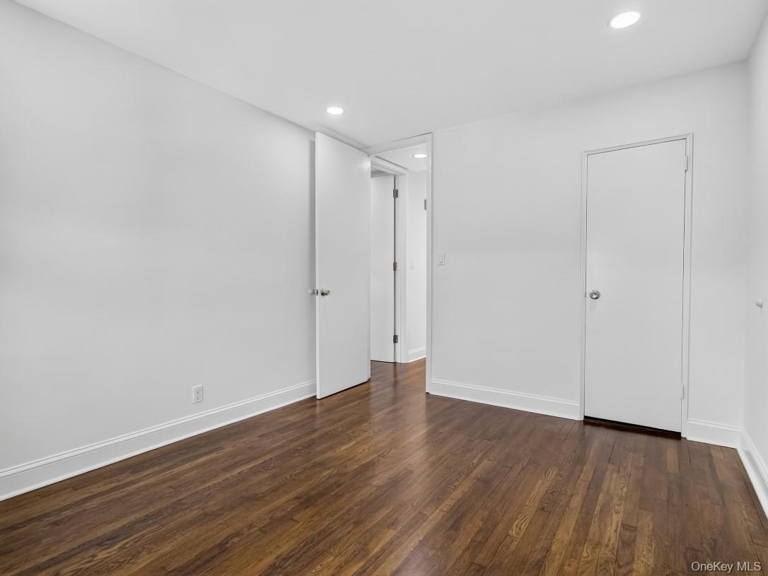 Single Family 71st Street  Queens, NY 11370, MLS-1039628-37
