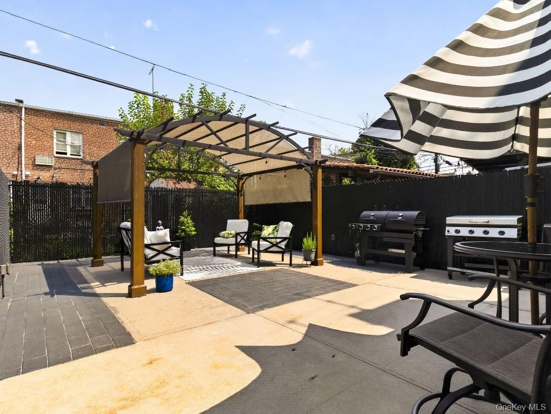 Single Family 71st Street  Queens, NY 11370, MLS-1039628-42