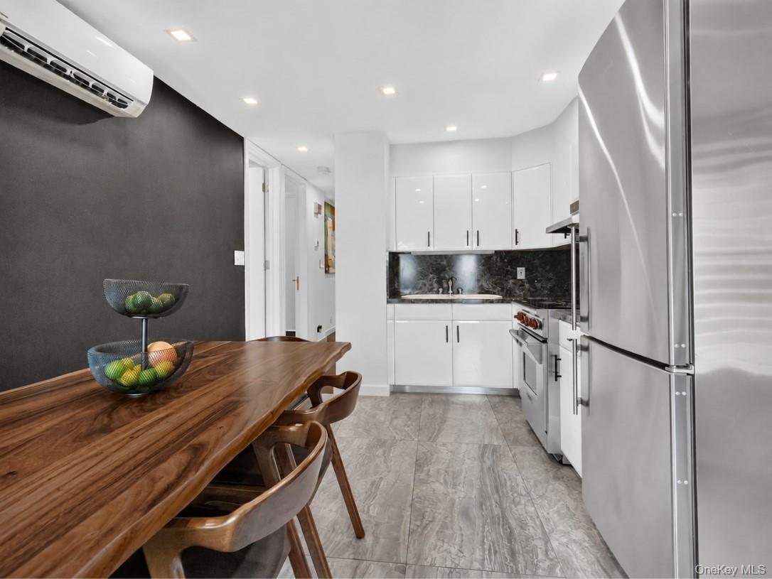 Single Family 71st Street  Queens, NY 11370, MLS-1039628-9