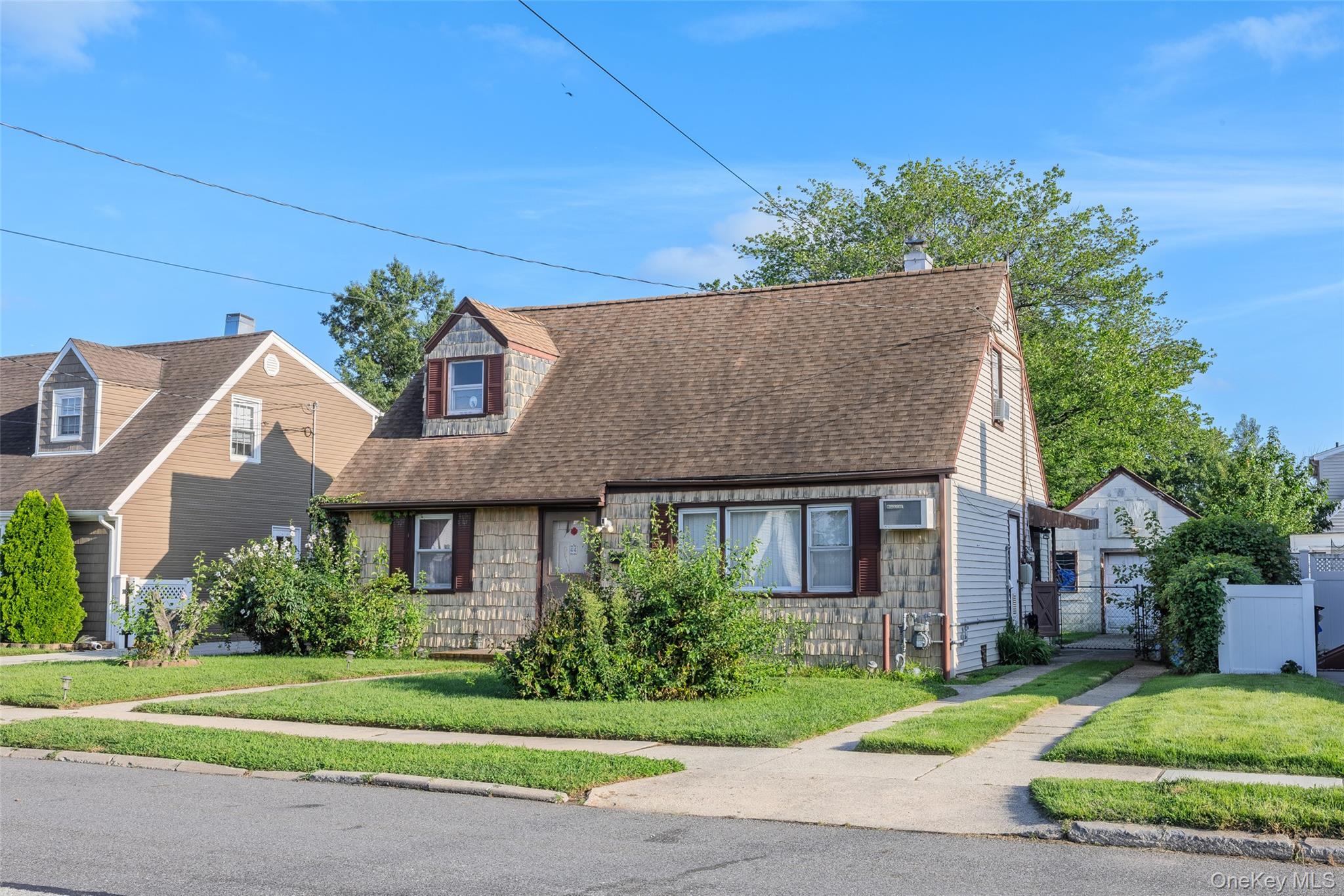 Single Family Pine Lane  Nassau County, NY 11581, MLS-1039641-2