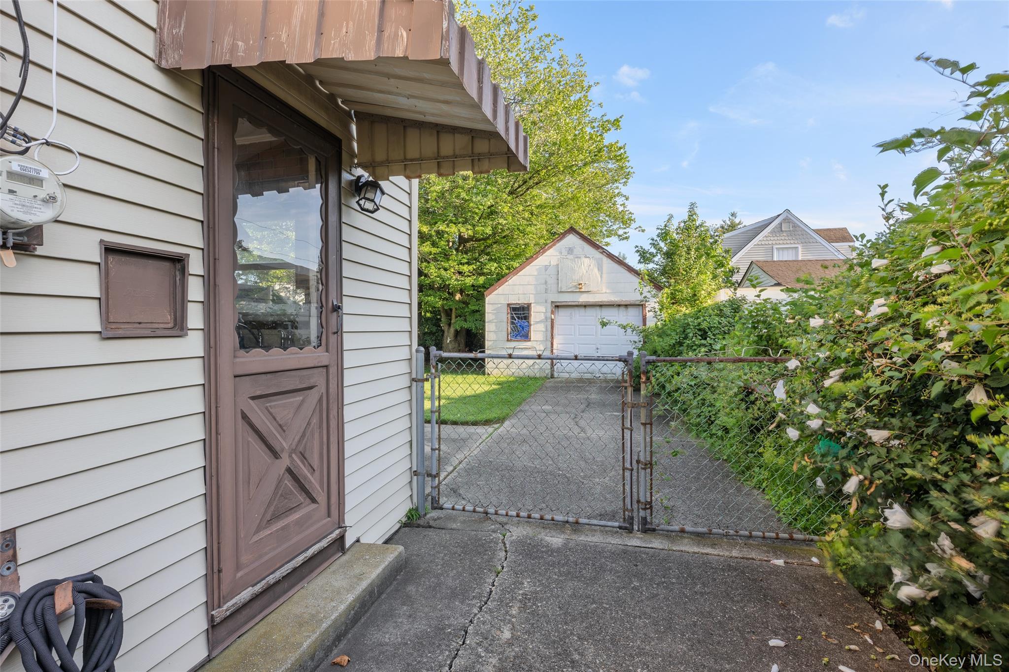 Single Family Pine Lane  Nassau County, NY 11581, MLS-1039641-21