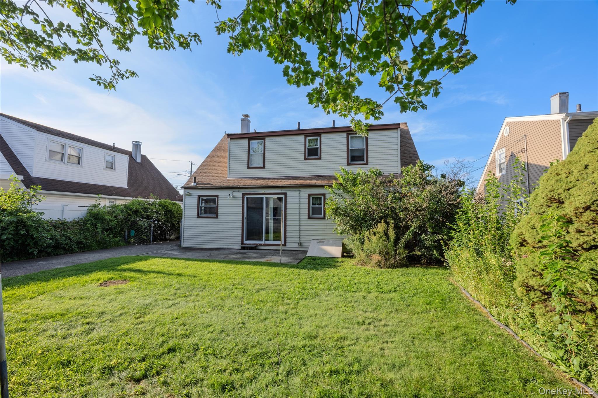 Single Family Pine Lane  Nassau County, NY 11581, MLS-1039641-24