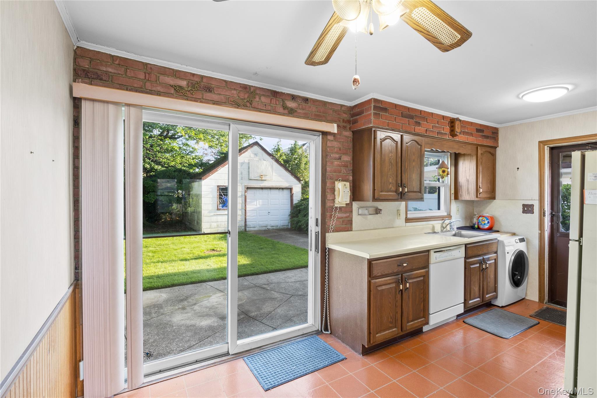 Single Family Pine Lane  Nassau County, NY 11581, MLS-1039641-7