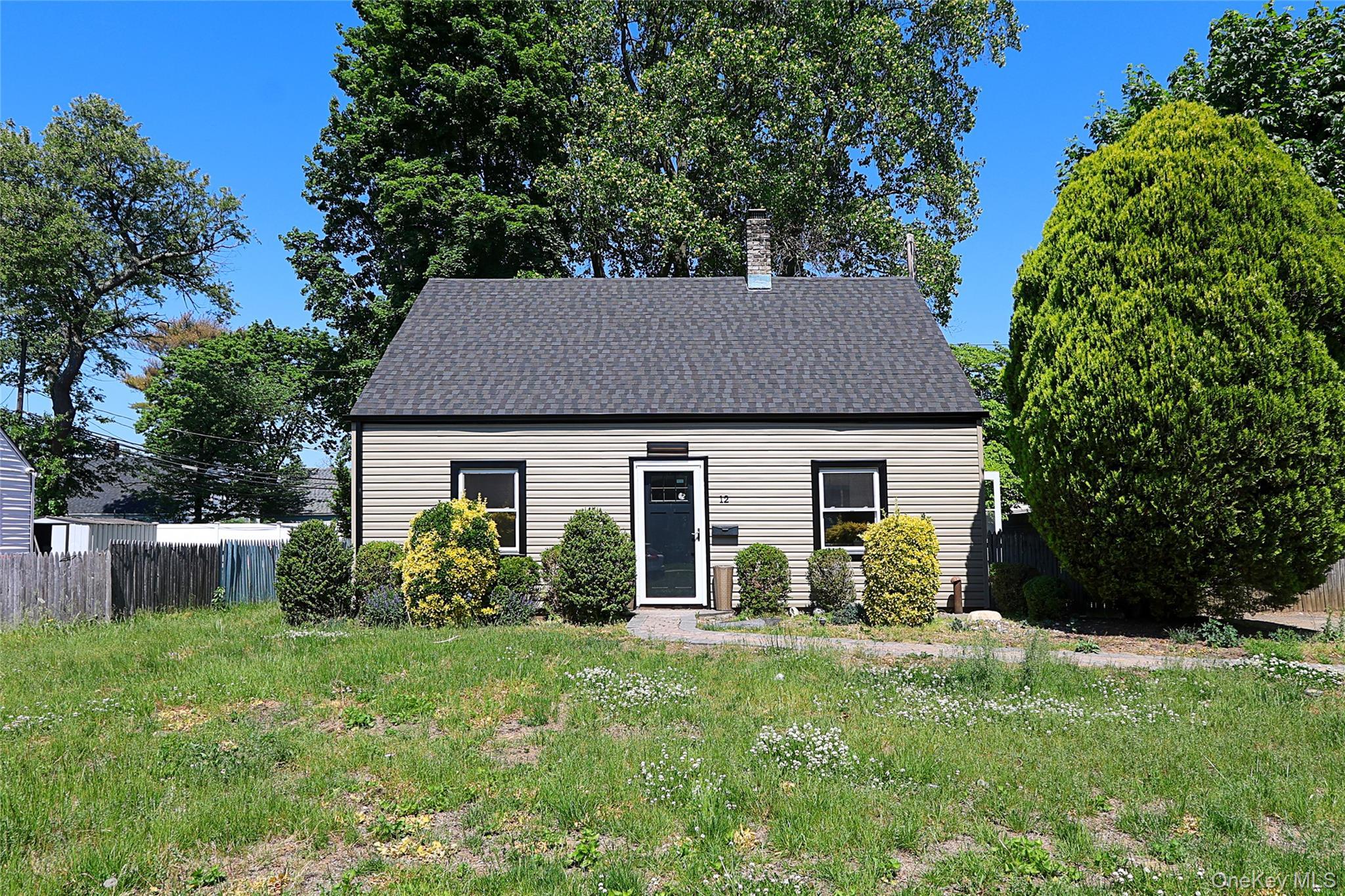 Single Family Garland Nassau County, NY 11590, MLS-1039645-2