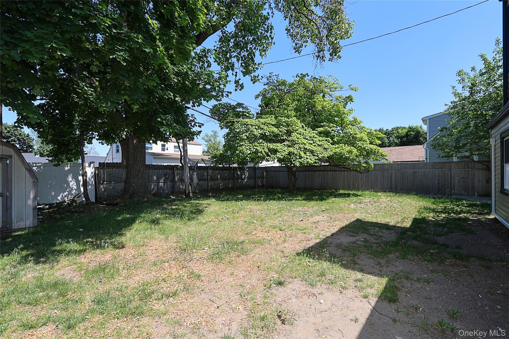 Single Family Garland Nassau County, NY 11590, MLS-1039645-25