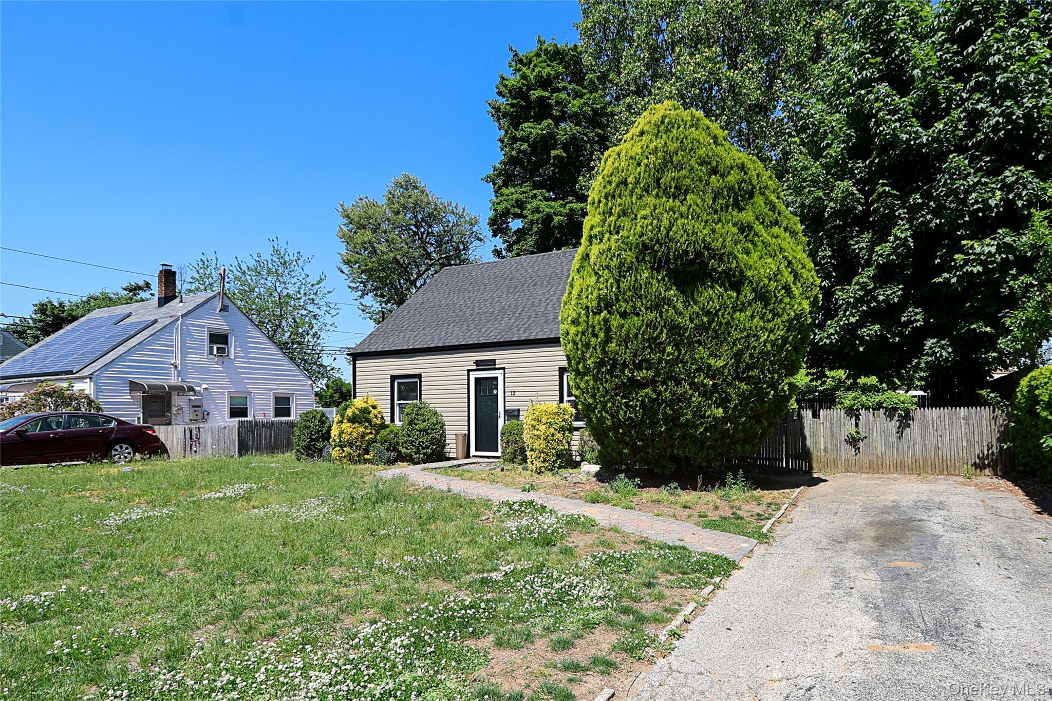 Single Family Garland Nassau County, NY 11590, MLS-1039645-3