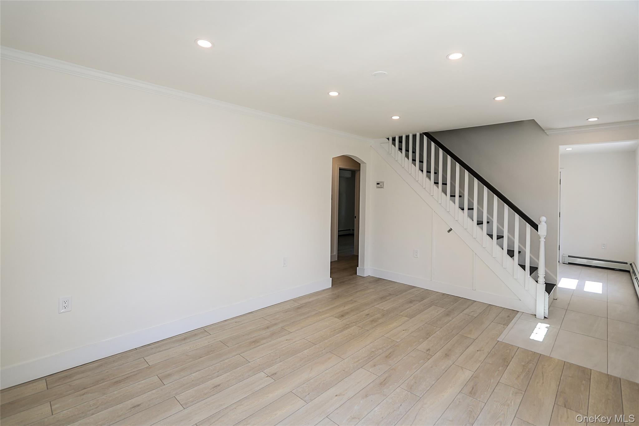Single Family Garland Nassau County, NY 11590, MLS-1039645-8