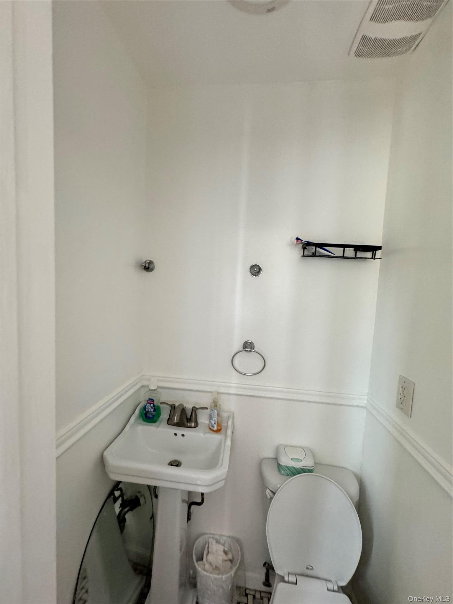 Single Family E 93rd Street  Brooklyn, NY 11236, MLS-1039650-19