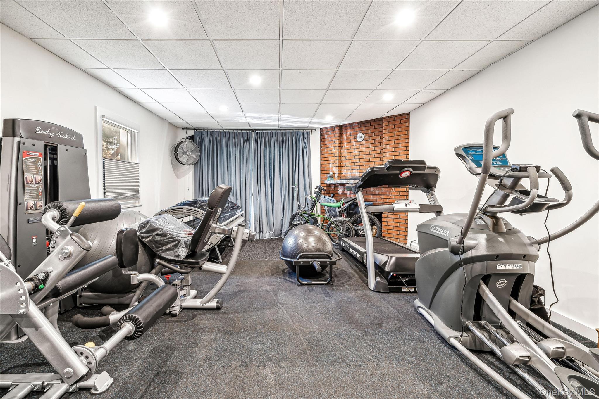 Single Family Chestnut Ridge Road Westchester County, NY 10549, MLS-1039655-25