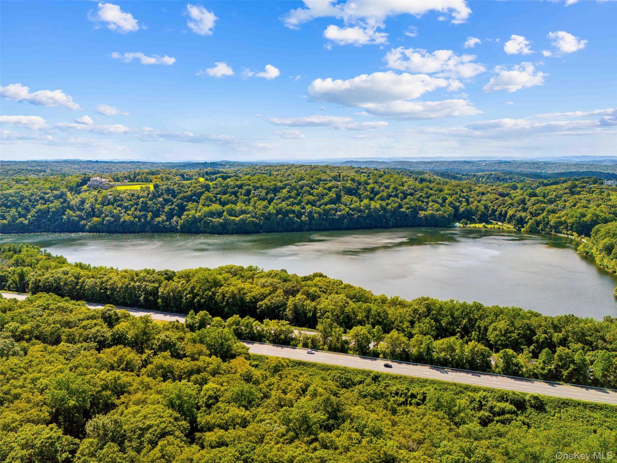 Single Family Chestnut Ridge Road  Westchester County, NY 10549, MLS-1039655-47