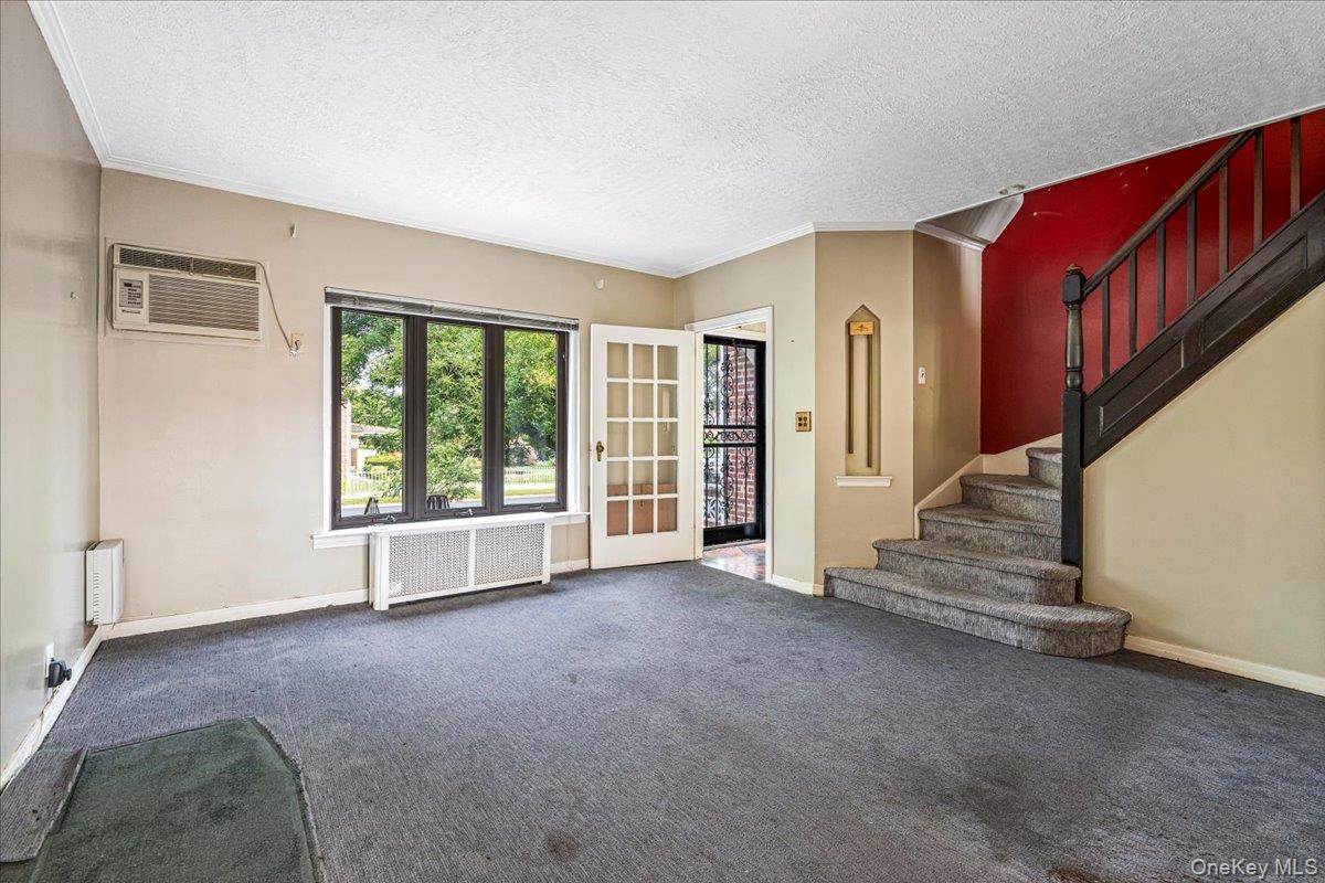 Single Family 61st Road  Queens, NY 11379, MLS-1039660-6