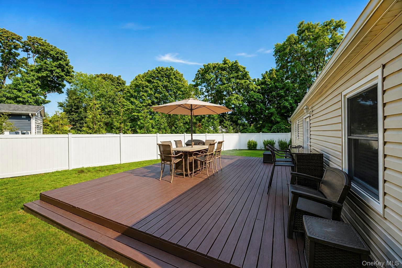Single Family Lowell Road Suffolk County, NY 11782, MLS-1039664-10