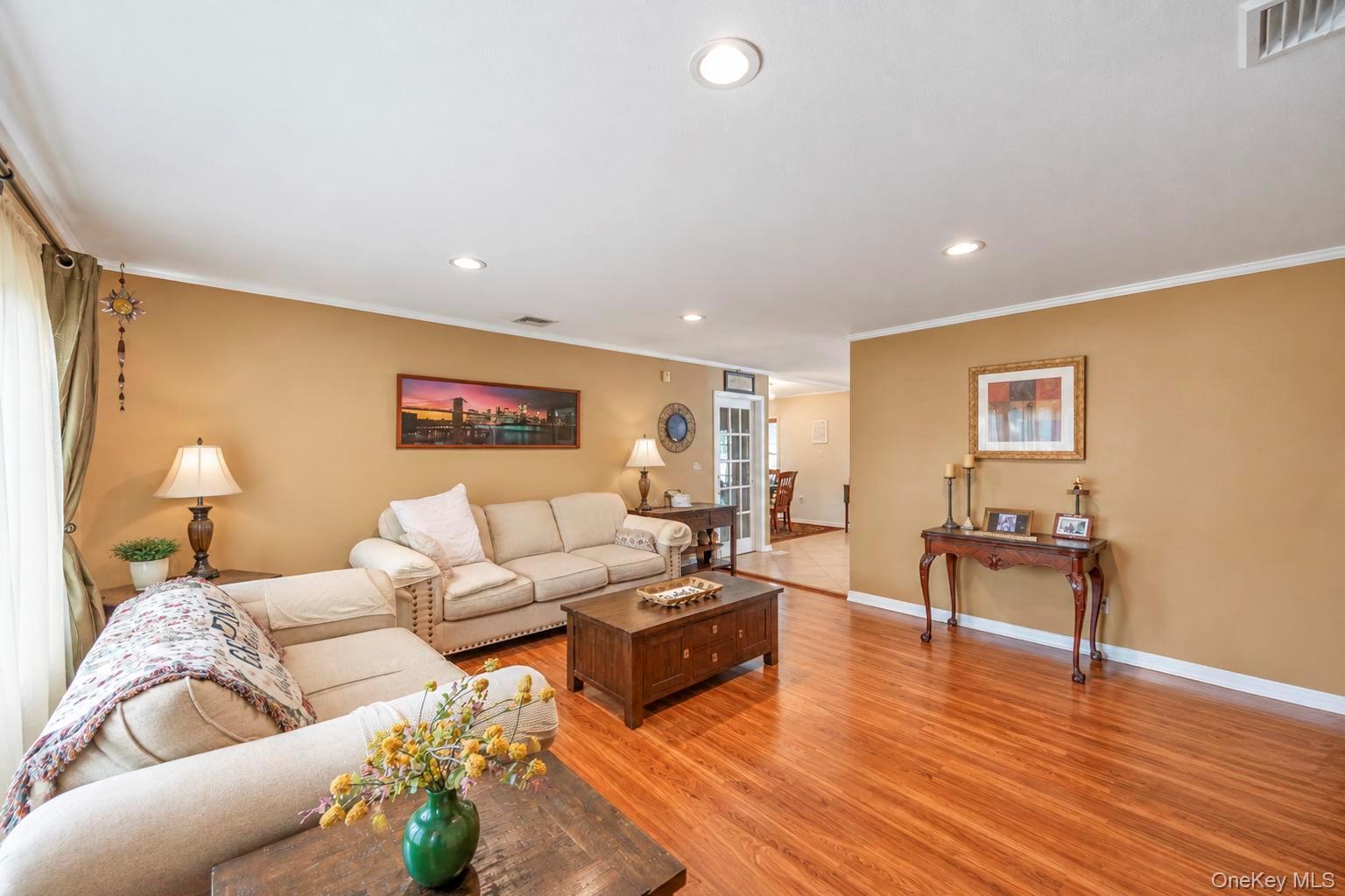 Single Family Lowell Road Suffolk County, NY 11782, MLS-1039664-13