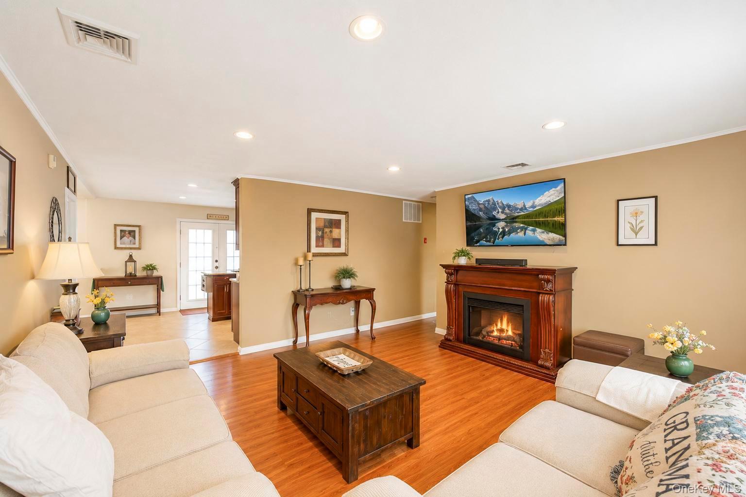 Single Family Lowell Road Suffolk County, NY 11782, MLS-1039664-14