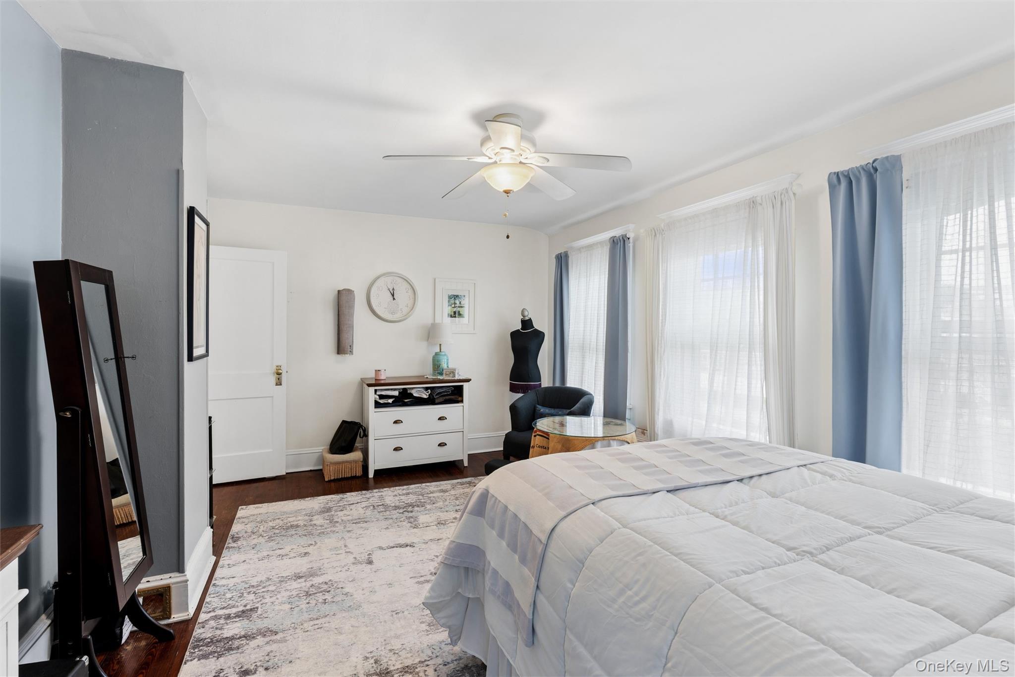 Single Family Islip Avenue Suffolk County, NY 11751, MLS-1039668-20