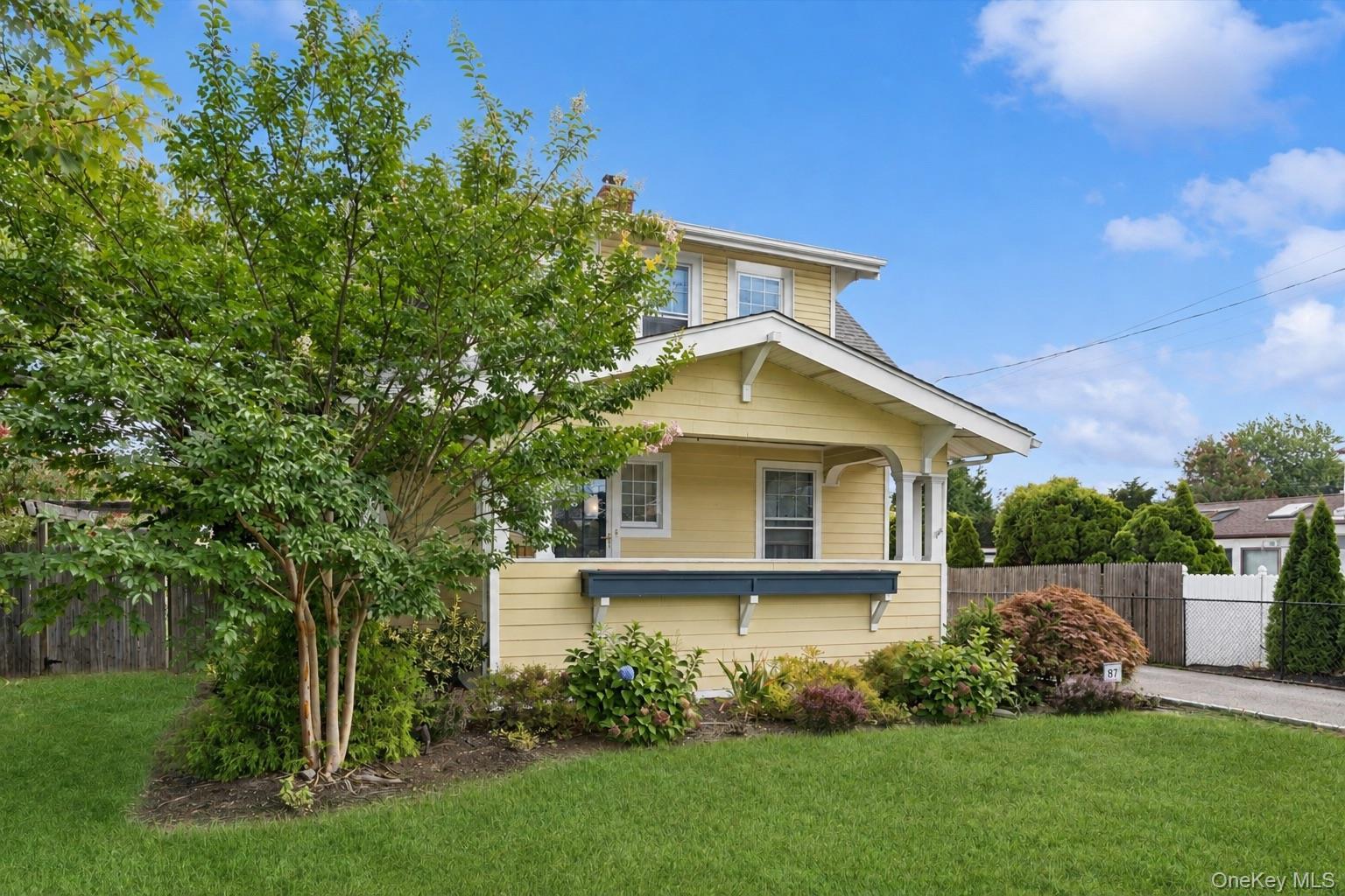 Single Family Islip Avenue Suffolk County, NY 11751, MLS-1039668-24